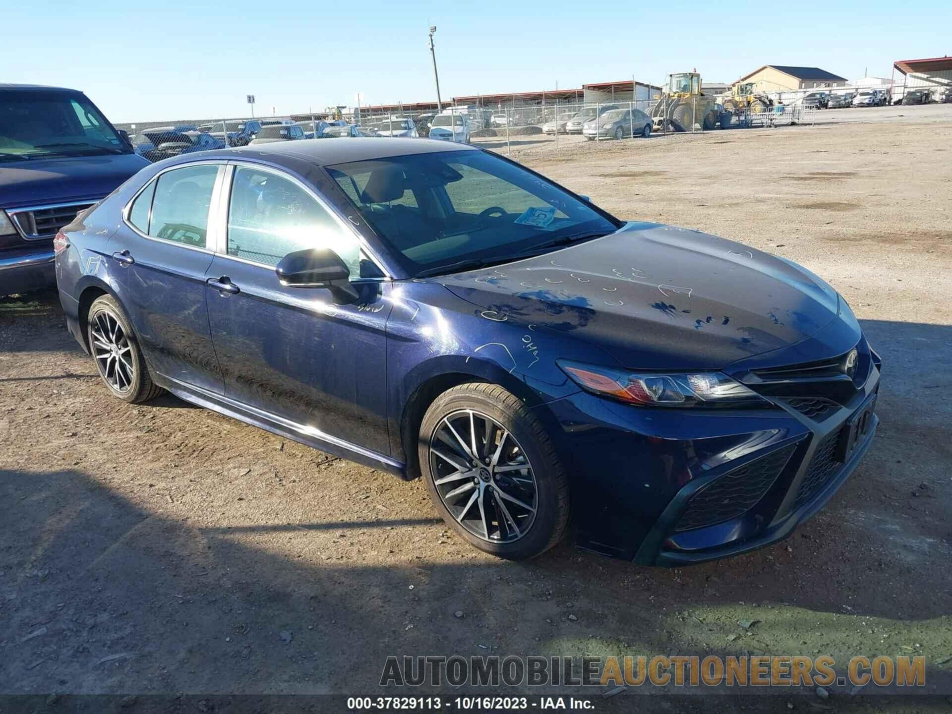 4T1G11AKXNU621887 TOYOTA CAMRY 2022