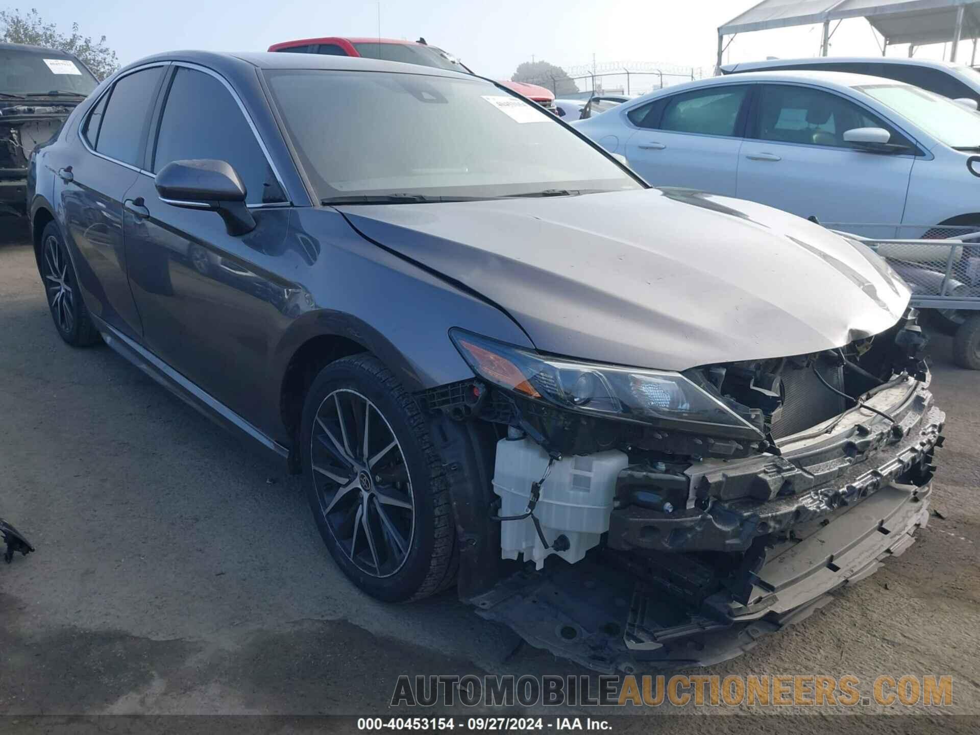 4T1G11AKXNU630895 TOYOTA CAMRY 2022