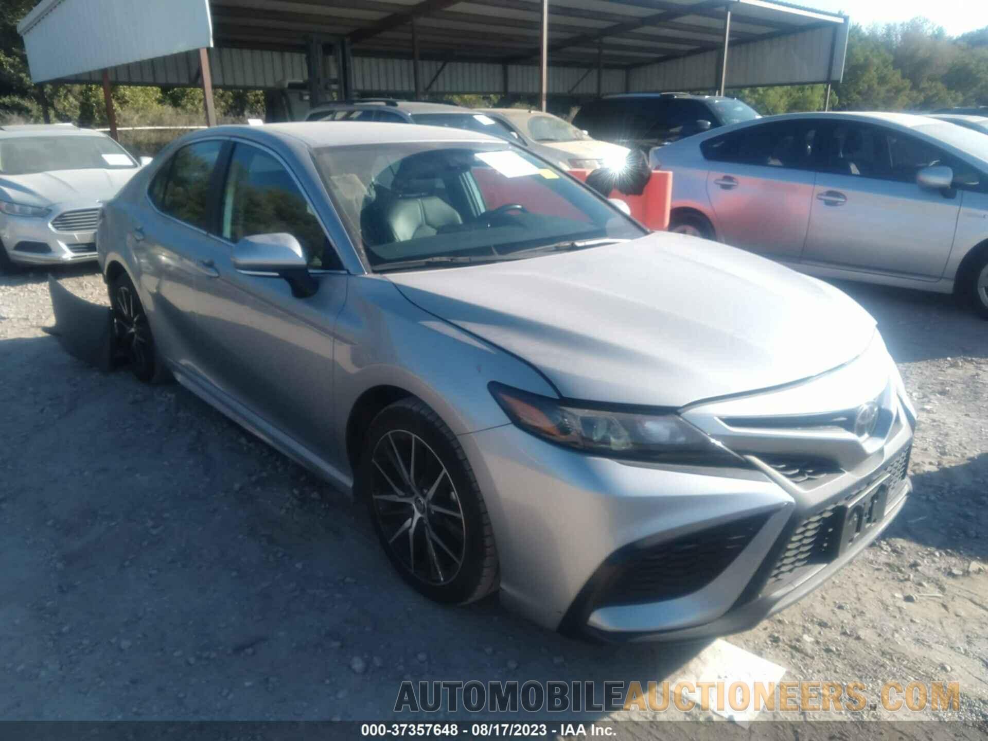 4T1G11AKXNU641654 TOYOTA CAMRY 2022