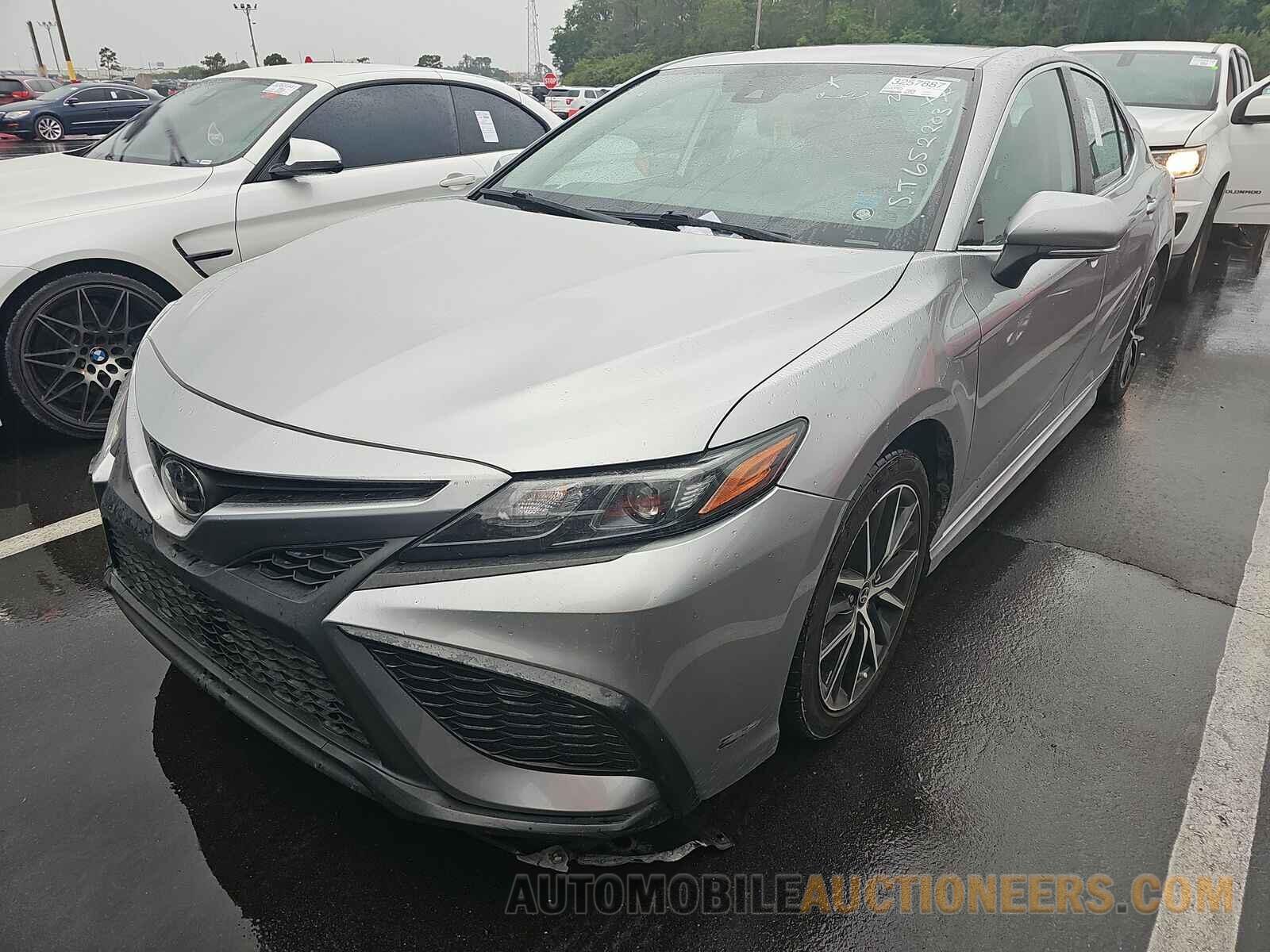 4T1G11AKXNU652203 Toyota Camry 2022