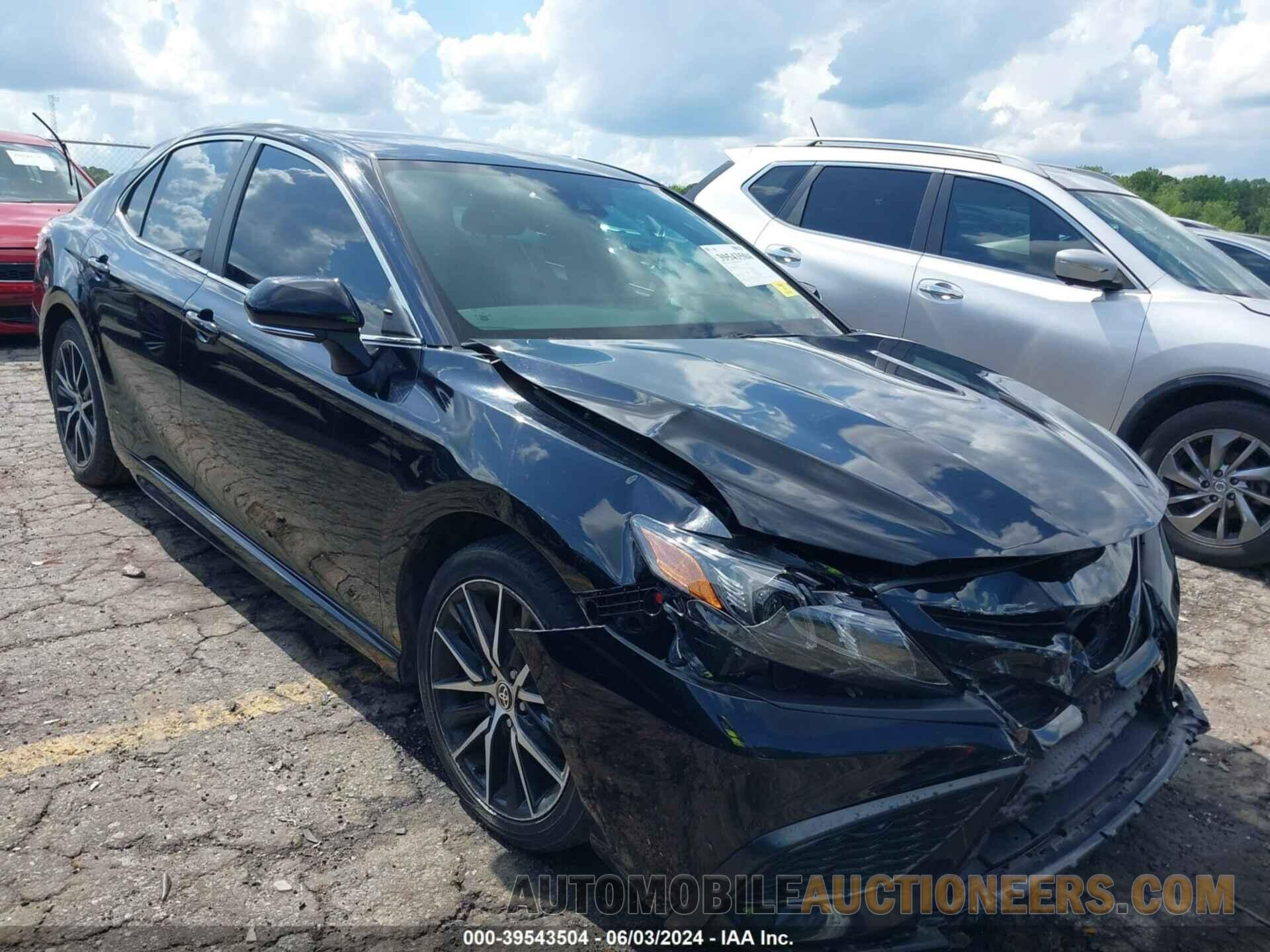 4T1G11AKXNU653562 TOYOTA CAMRY 2022