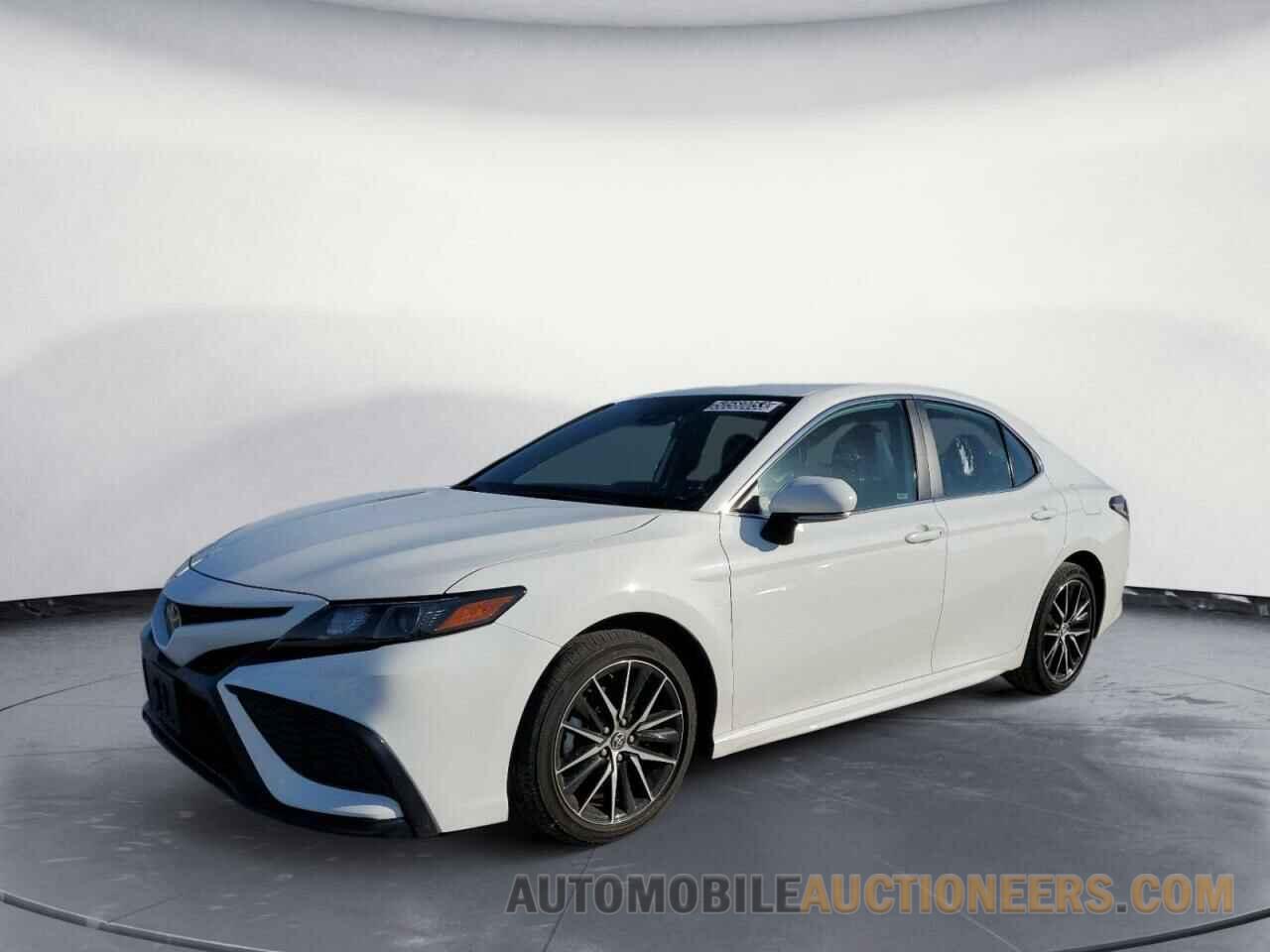 4T1G11AKXNU655277 TOYOTA CAMRY 2022