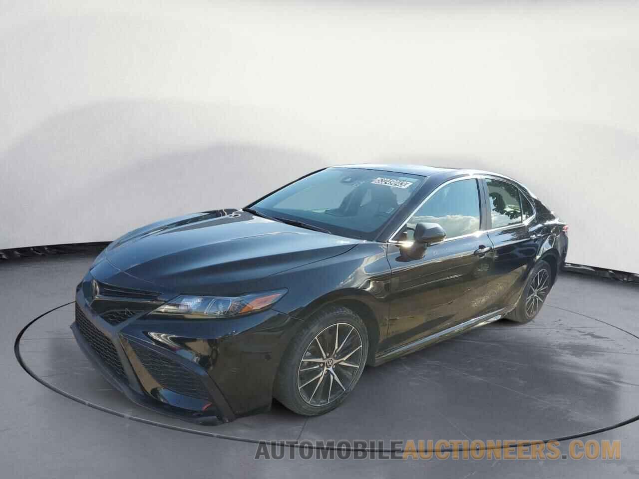 4T1G11AKXNU659605 TOYOTA CAMRY 2022