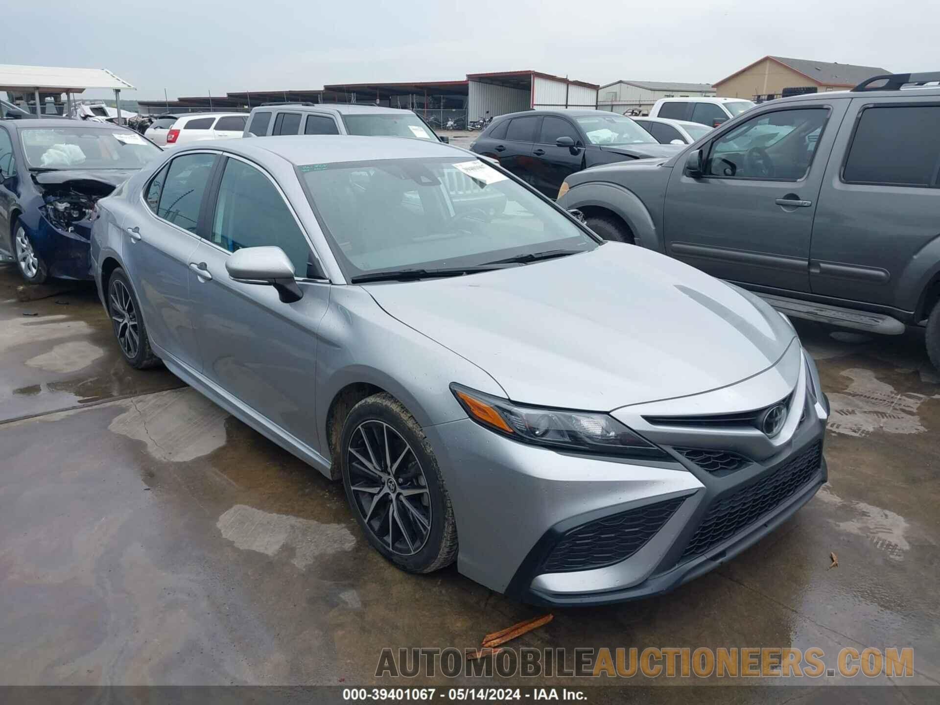 4T1G11AKXNU672581 TOYOTA CAMRY 2022