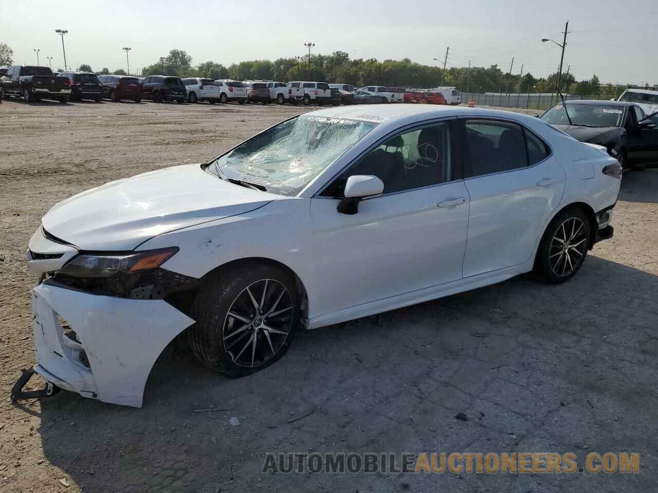 4T1G11AKXNU678039 TOYOTA CAMRY 2022