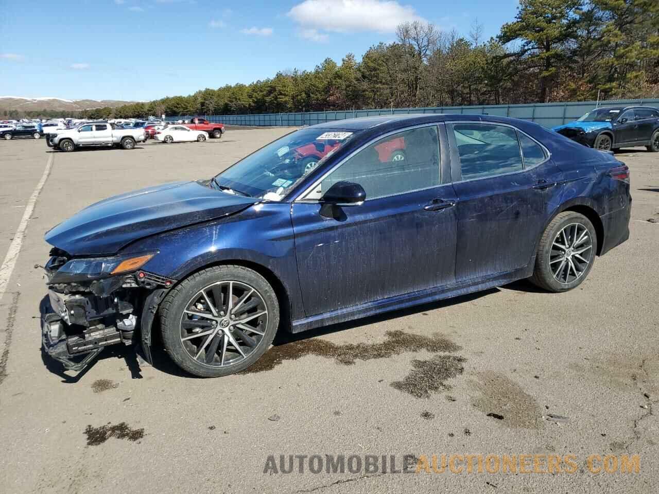 4T1G11AKXNU685394 TOYOTA CAMRY 2022