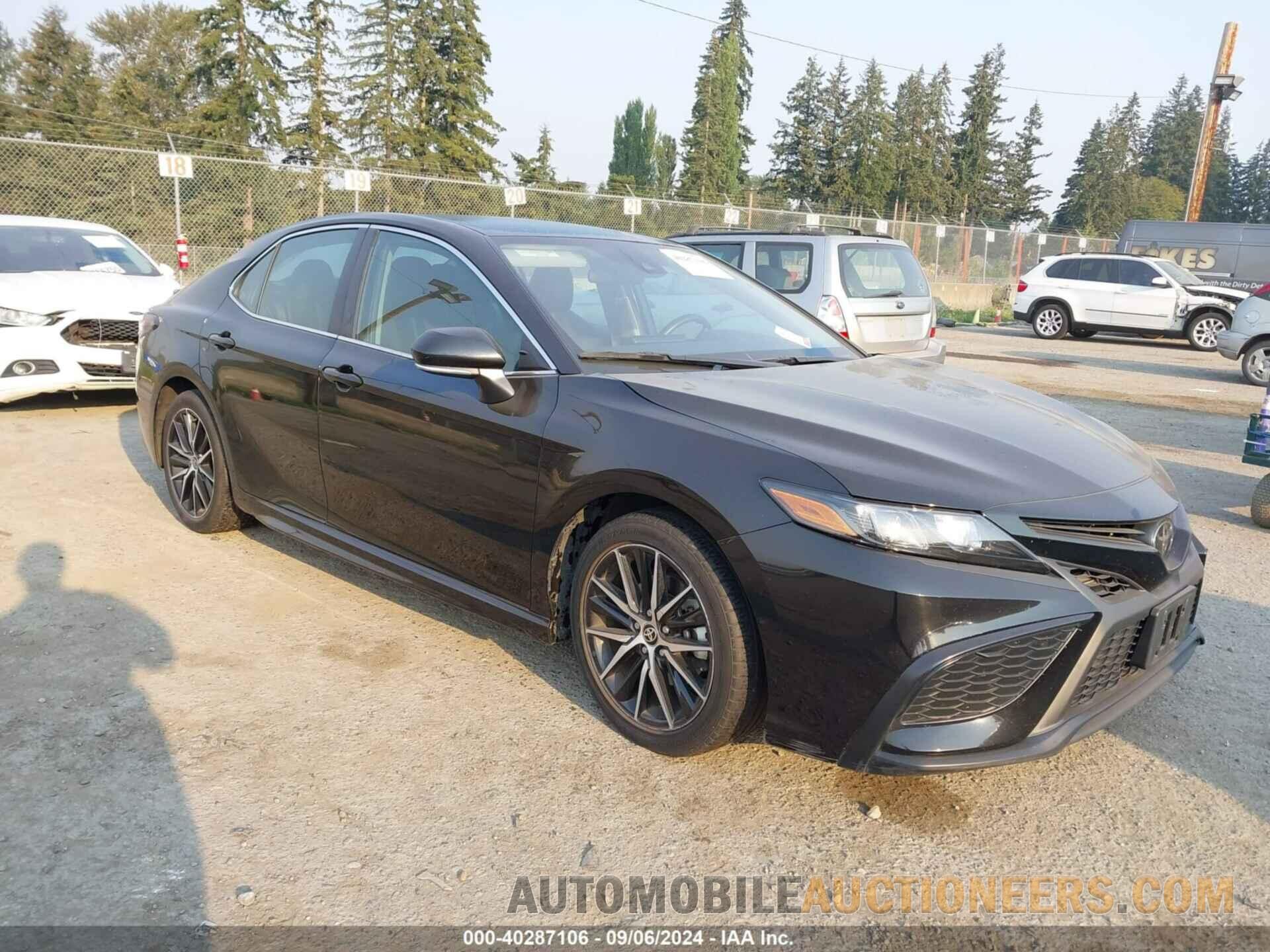 4T1G11AKXNU686545 TOYOTA CAMRY 2022