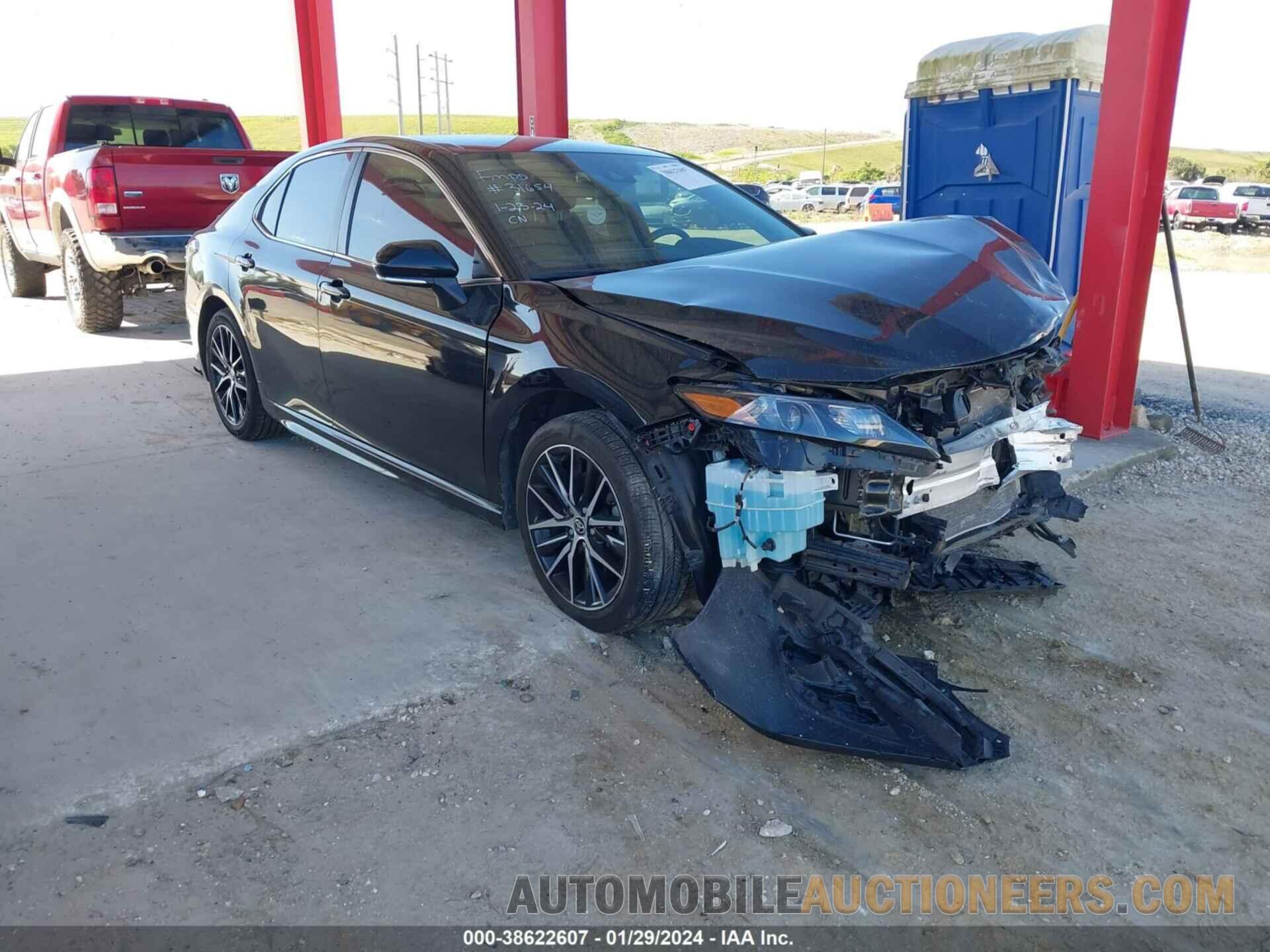 4T1G11AKXNU687937 TOYOTA CAMRY 2022