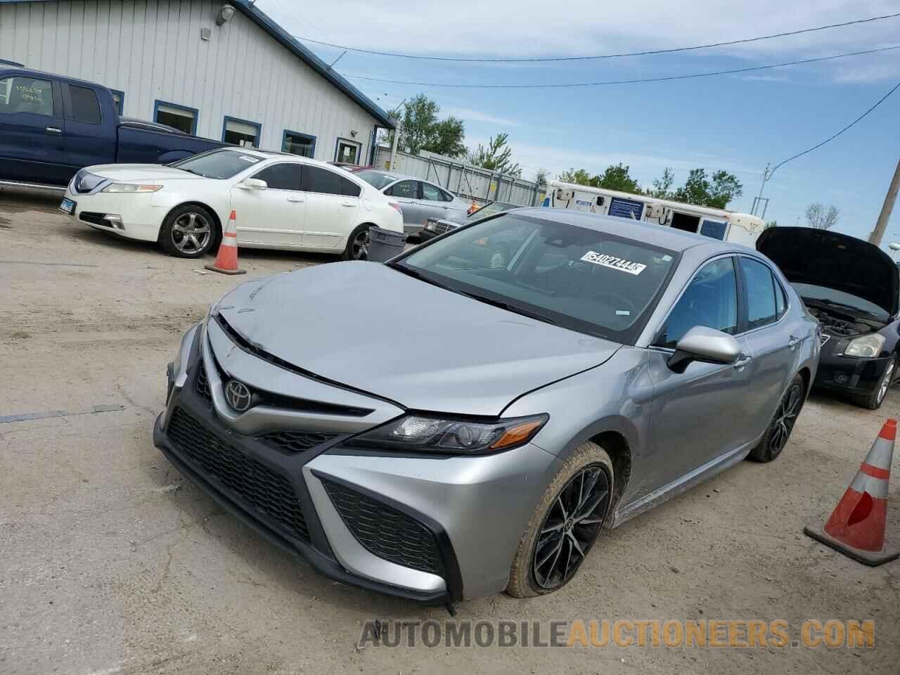 4T1G11AKXNU694676 TOYOTA CAMRY 2022