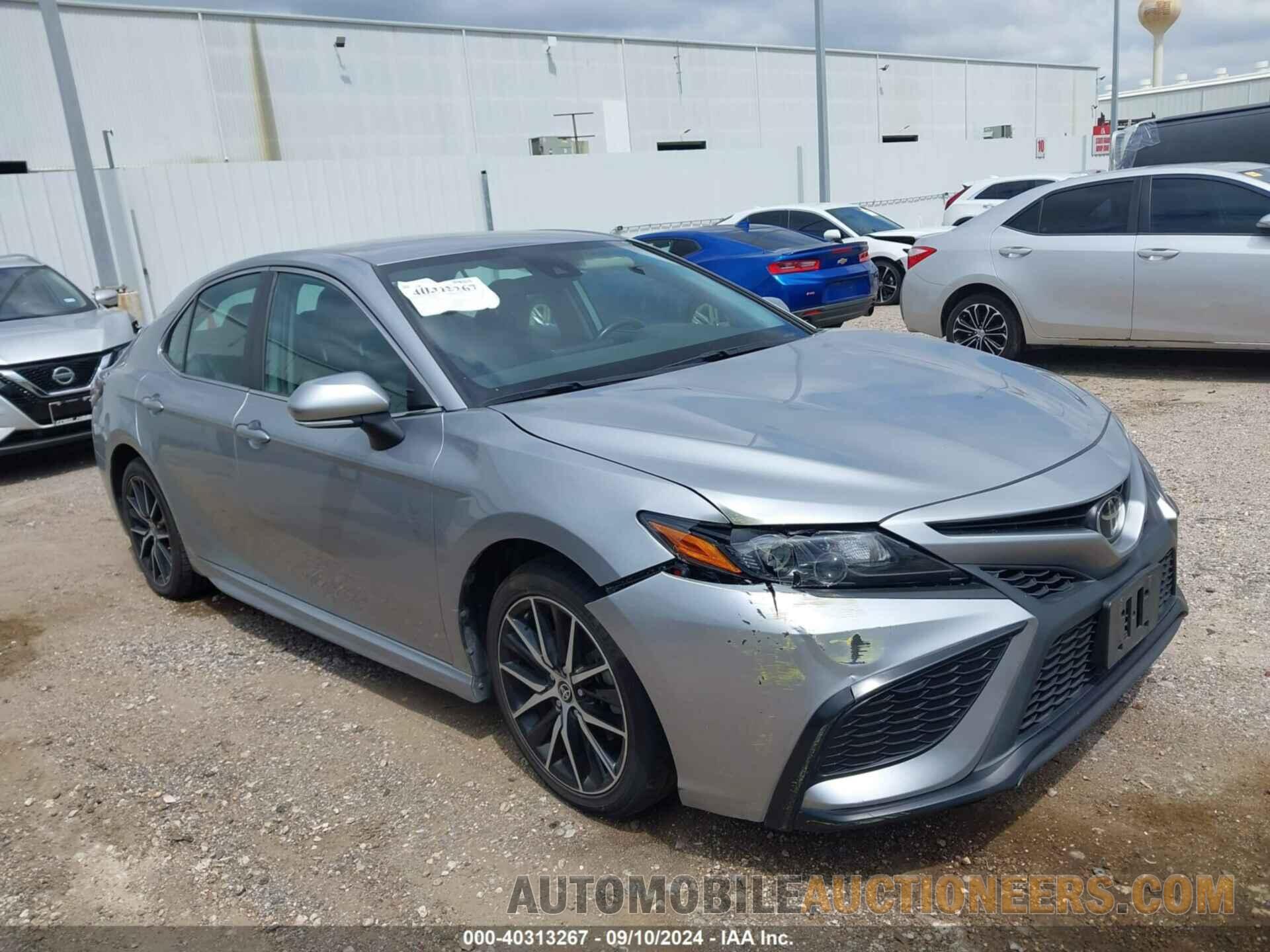 4T1G11AKXNU696900 TOYOTA CAMRY 2022