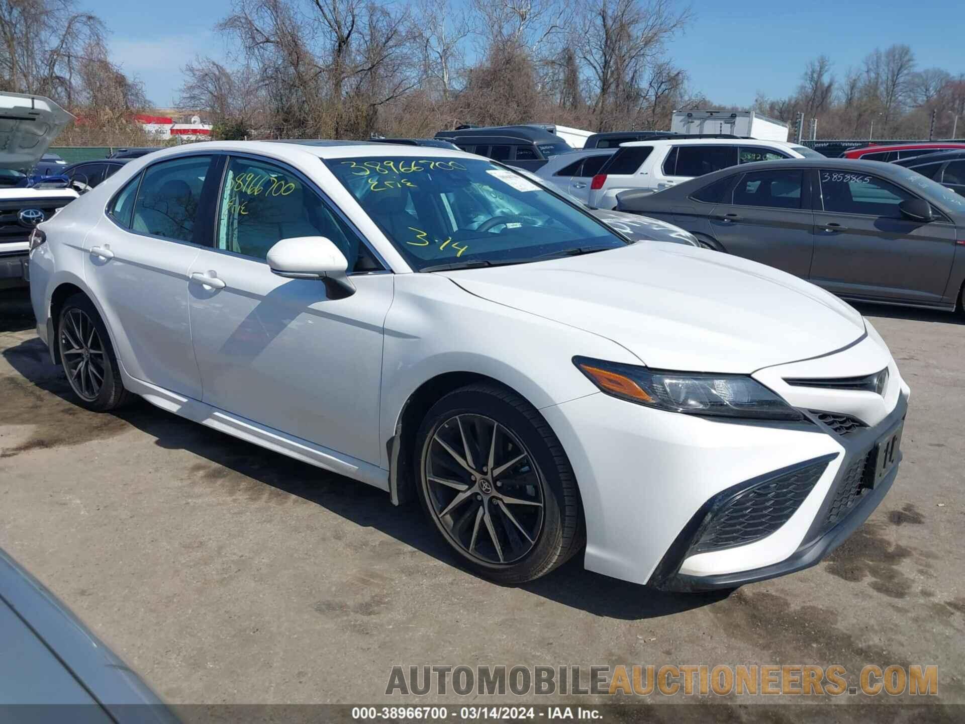 4T1G11AKXNU708950 TOYOTA CAMRY 2022