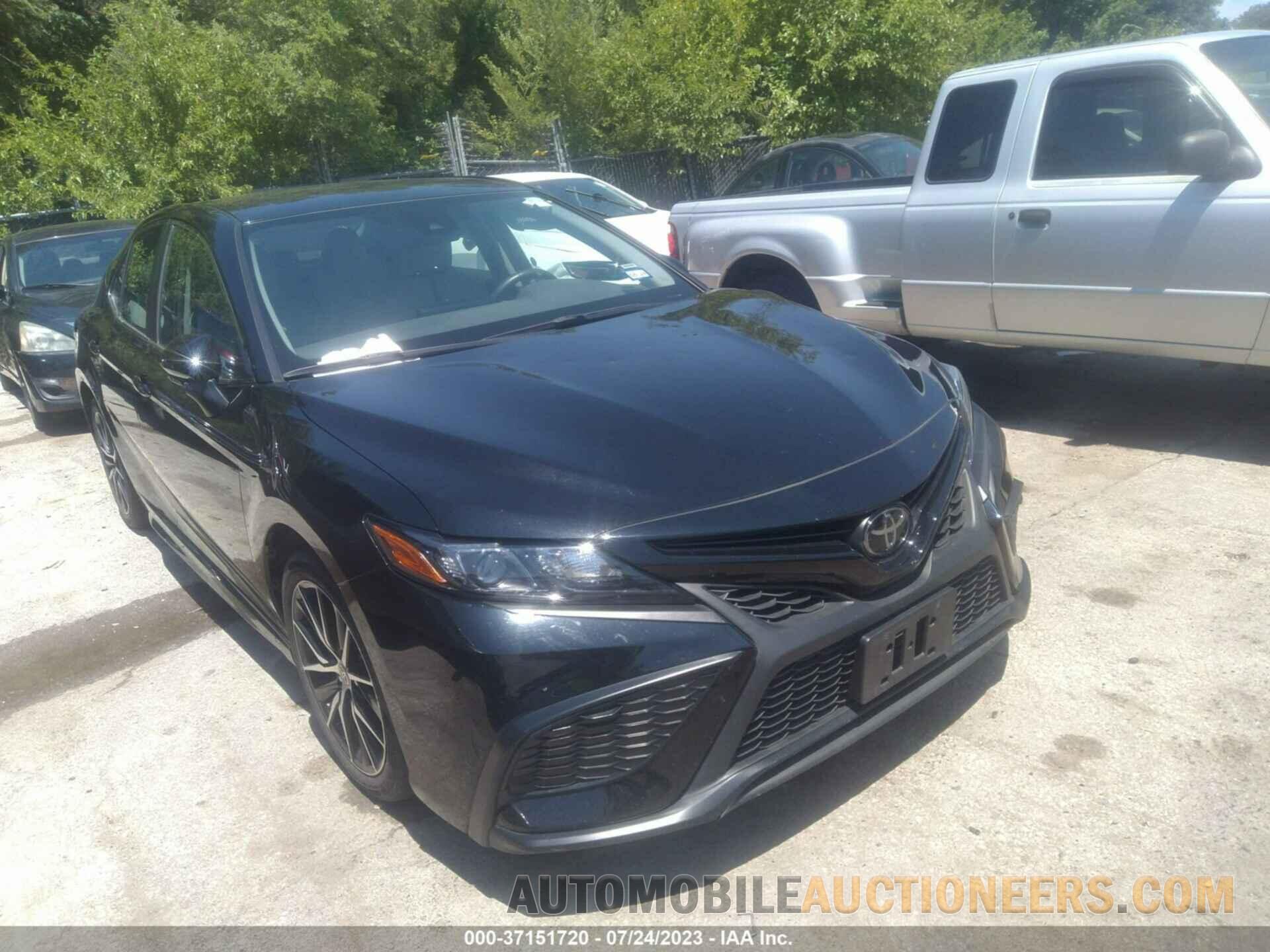 4T1G11AKXNU711847 TOYOTA CAMRY 2022