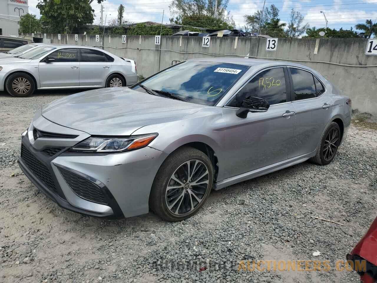 4T1G11AKXNU712139 TOYOTA CAMRY 2022