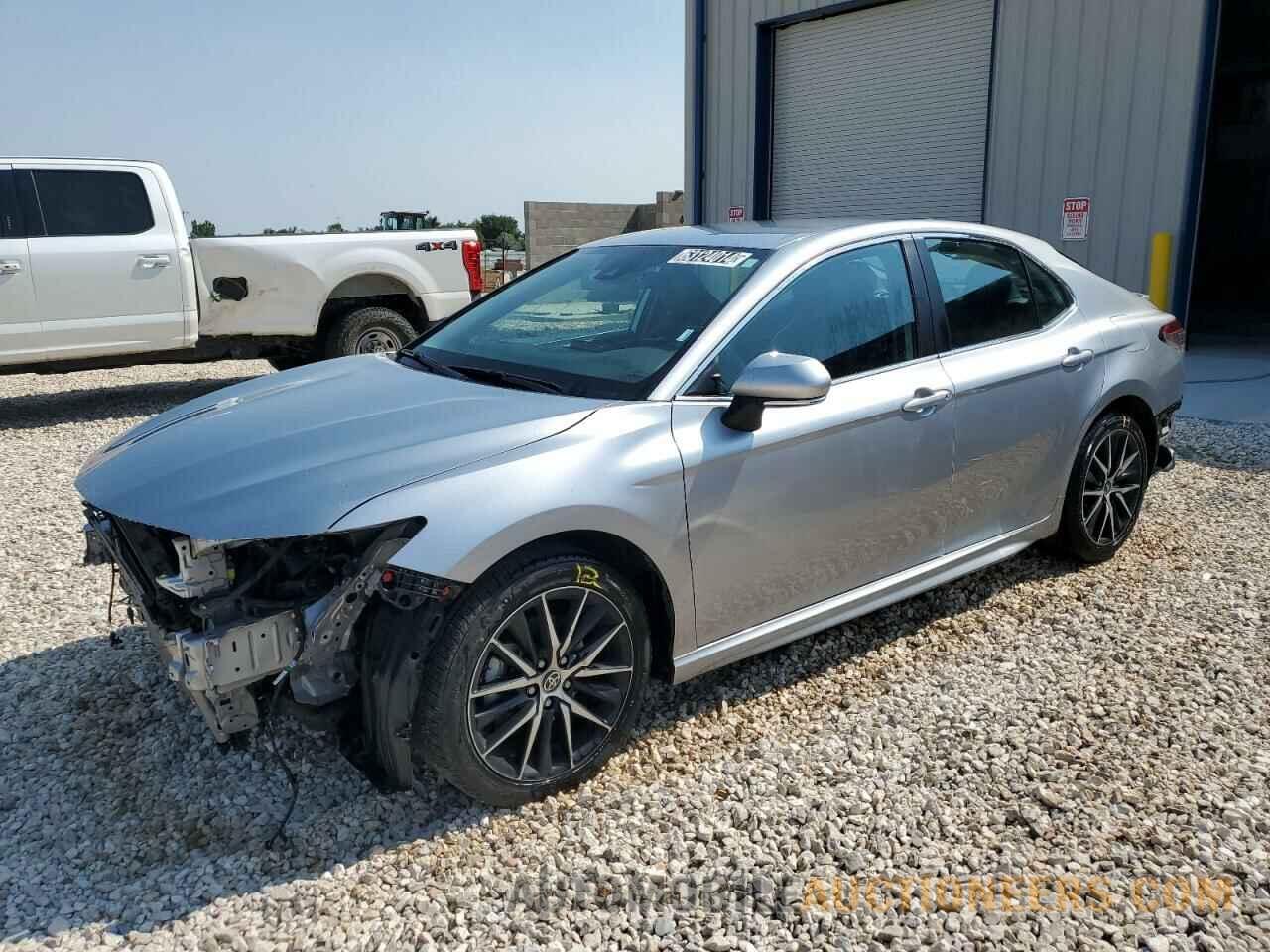 4T1G11AKXNU712920 TOYOTA CAMRY 2022