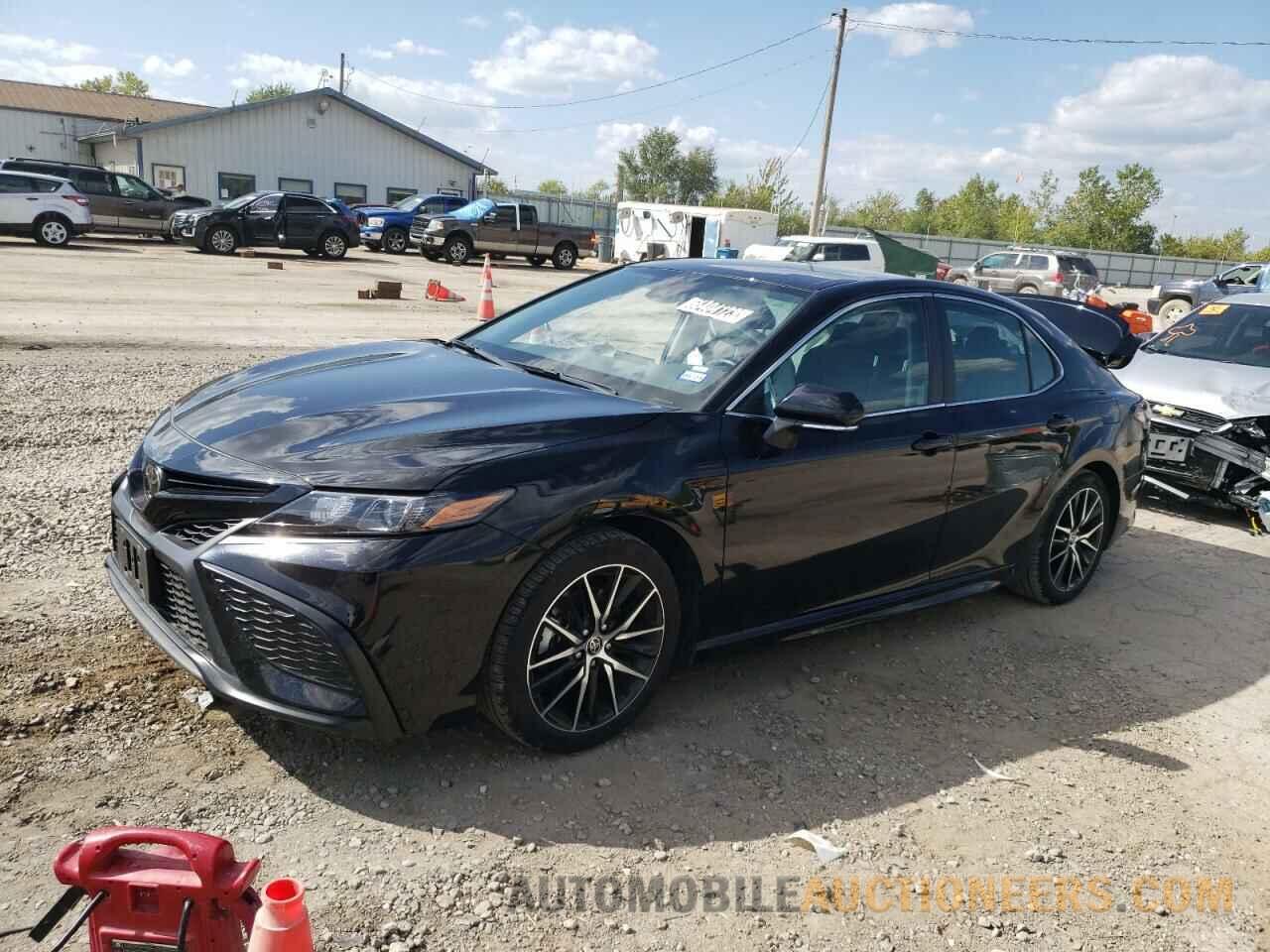 4T1G11AKXNU713565 TOYOTA CAMRY 2022