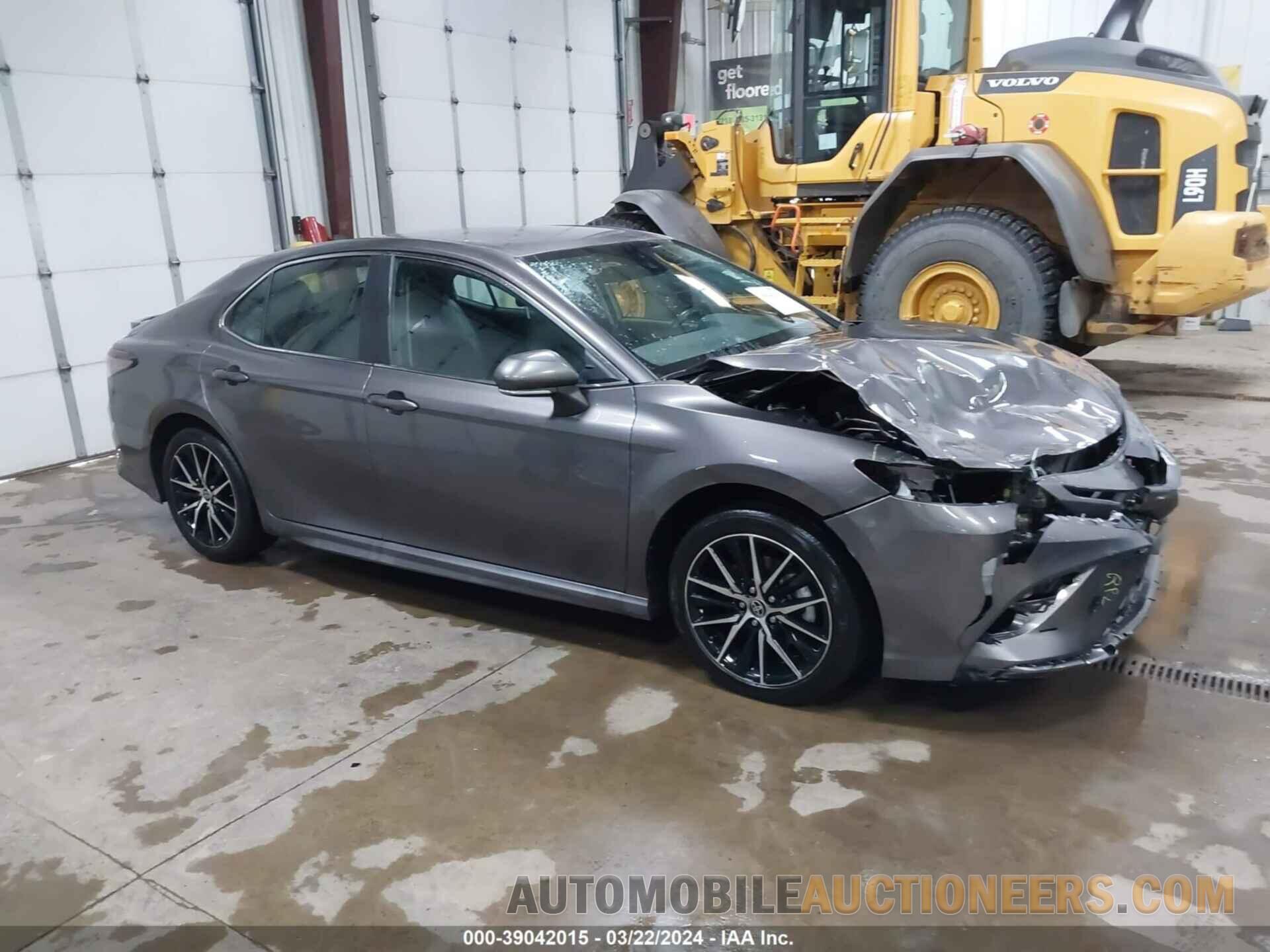 4T1G11AKXNU714246 TOYOTA CAMRY 2022