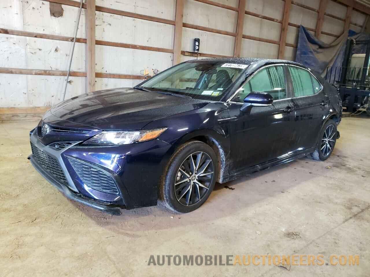 4T1G11AKXNU714909 TOYOTA CAMRY 2022