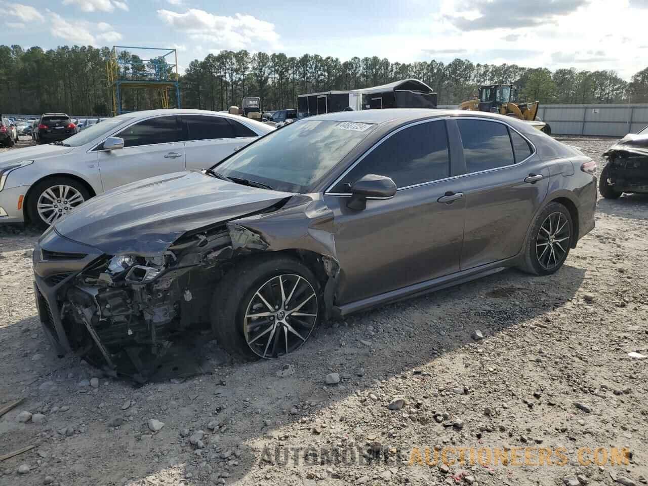 4T1G11AKXNU716529 TOYOTA CAMRY 2022