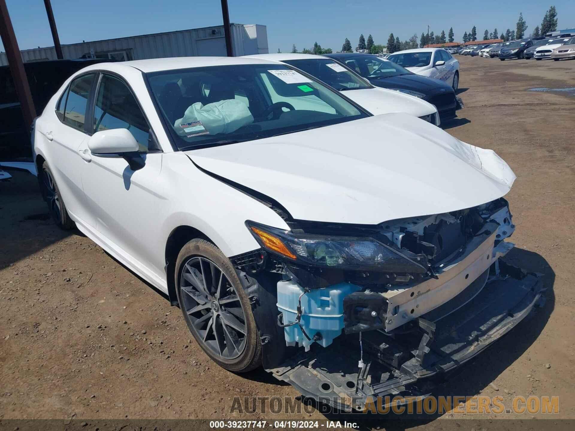 4T1G11AKXNU717681 TOYOTA CAMRY 2022