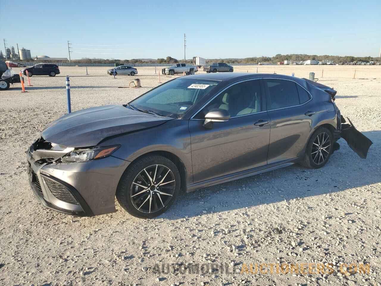 4T1G11AKXPU742695 TOYOTA CAMRY 2023