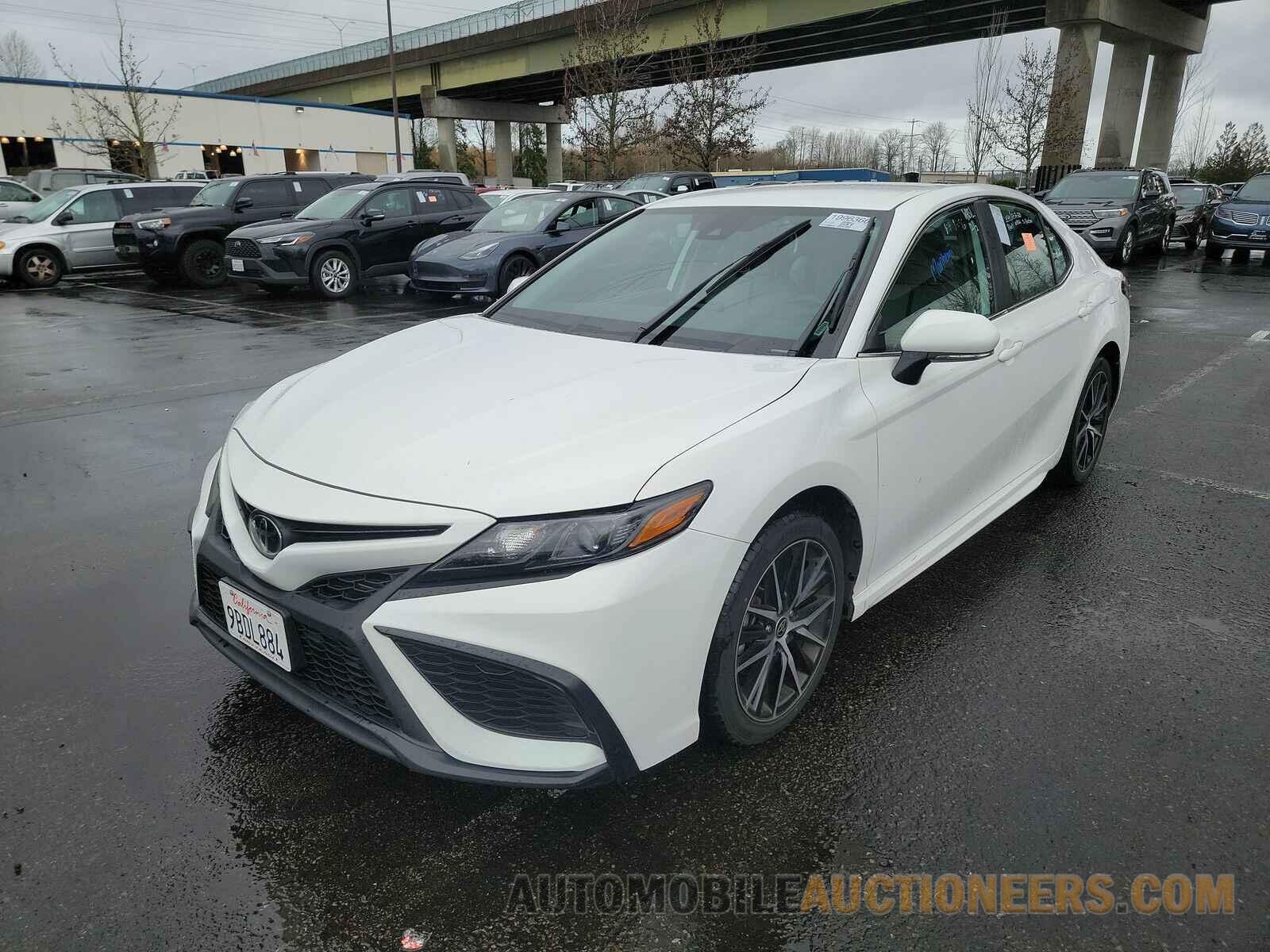 4T1G11AKXPU743085 Toyota Camry 2023