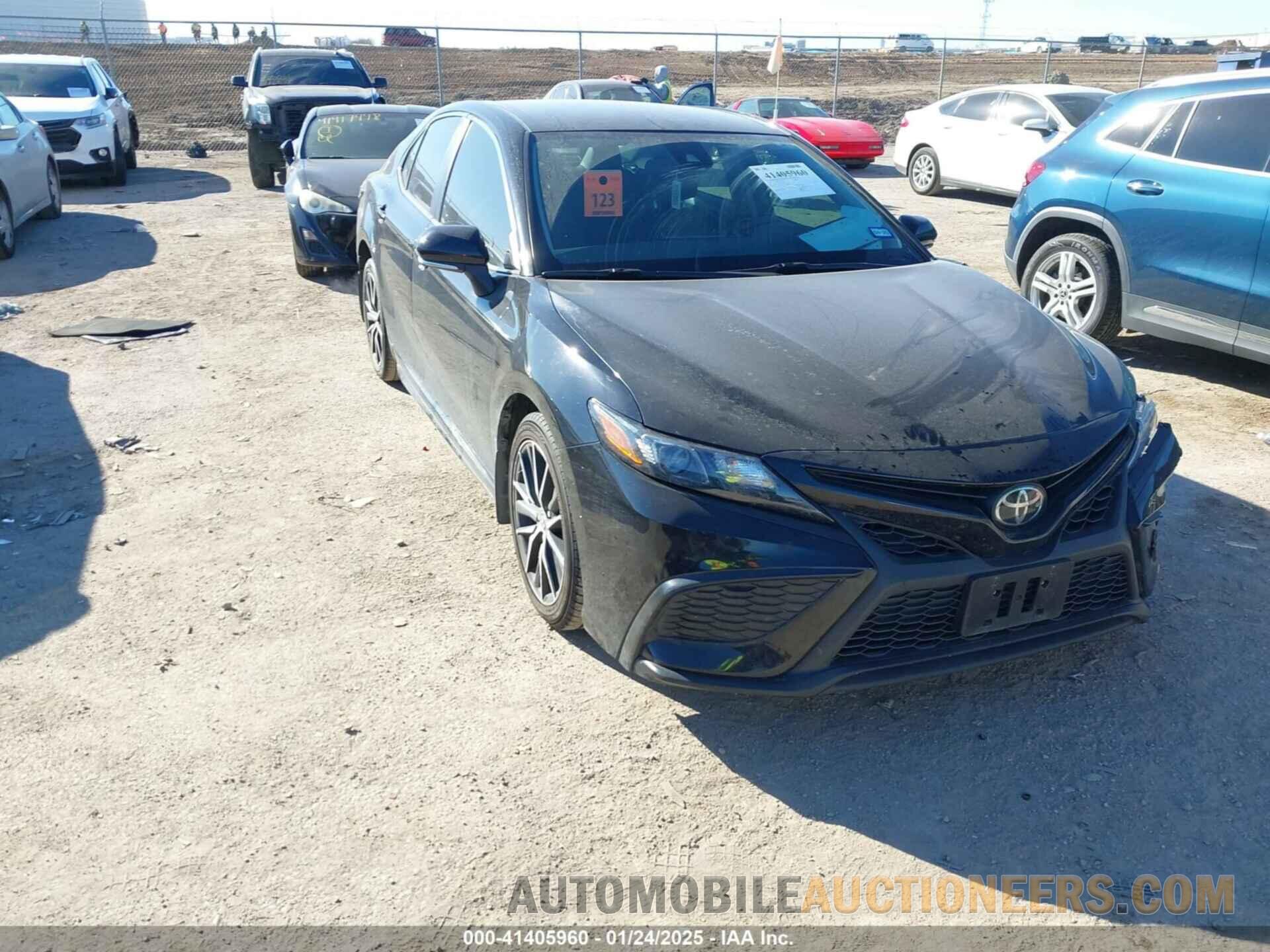 4T1G11AKXPU751817 TOYOTA CAMRY 2023