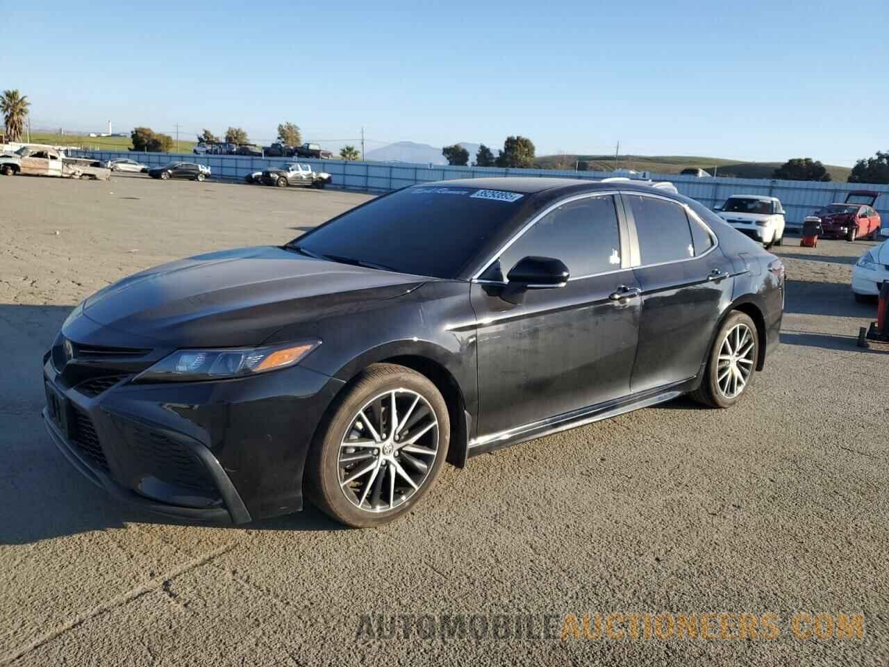 4T1G11AKXPU805214 TOYOTA CAMRY 2023