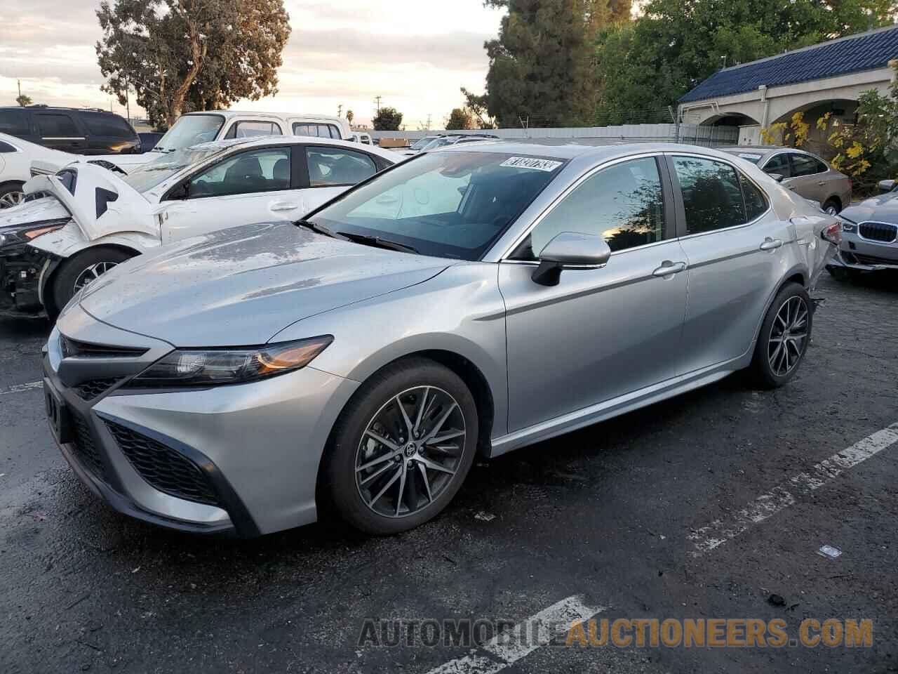 4T1G11AKXPU836107 TOYOTA CAMRY 2023