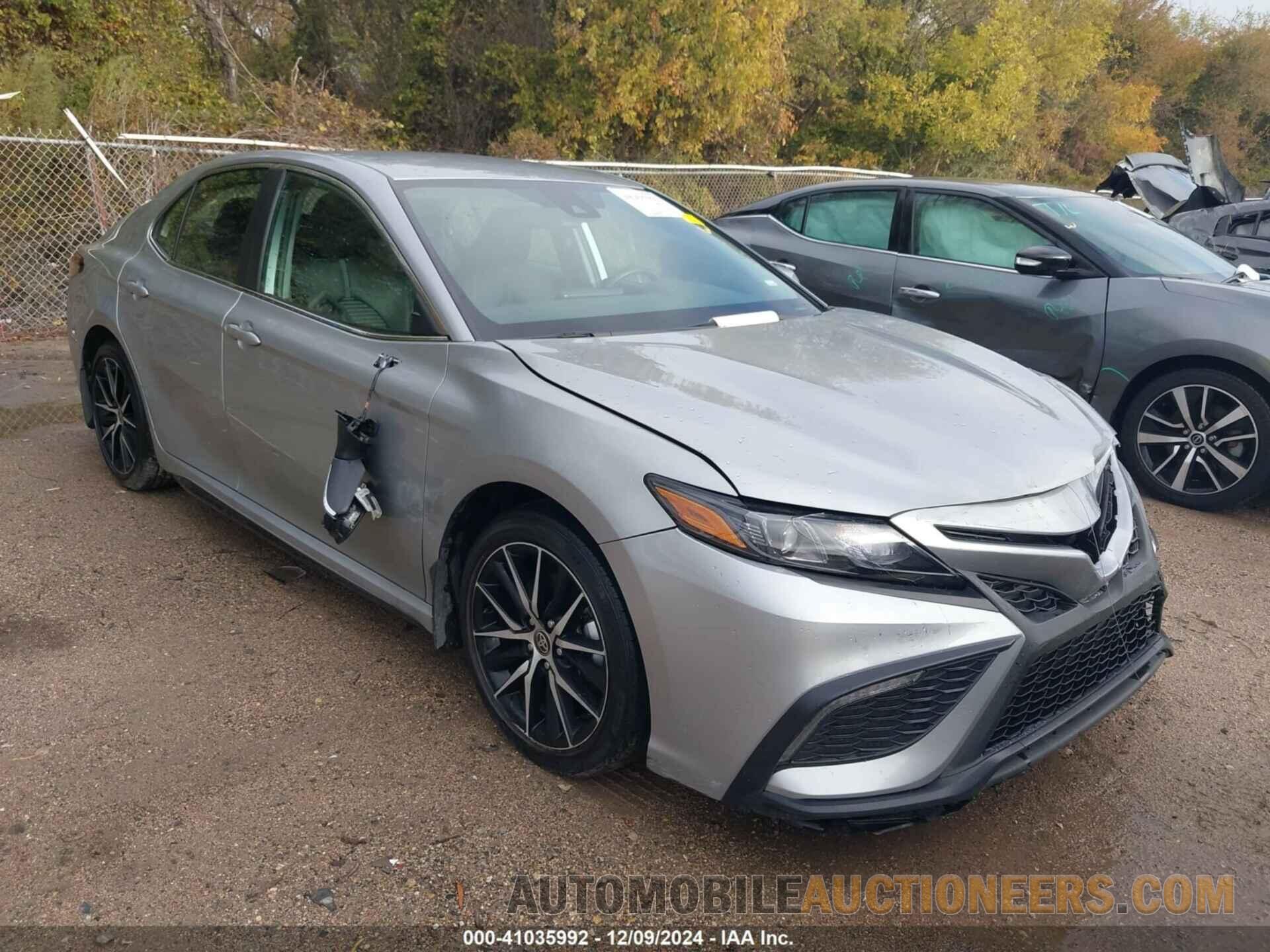 4T1G11AKXRU200953 TOYOTA CAMRY 2024