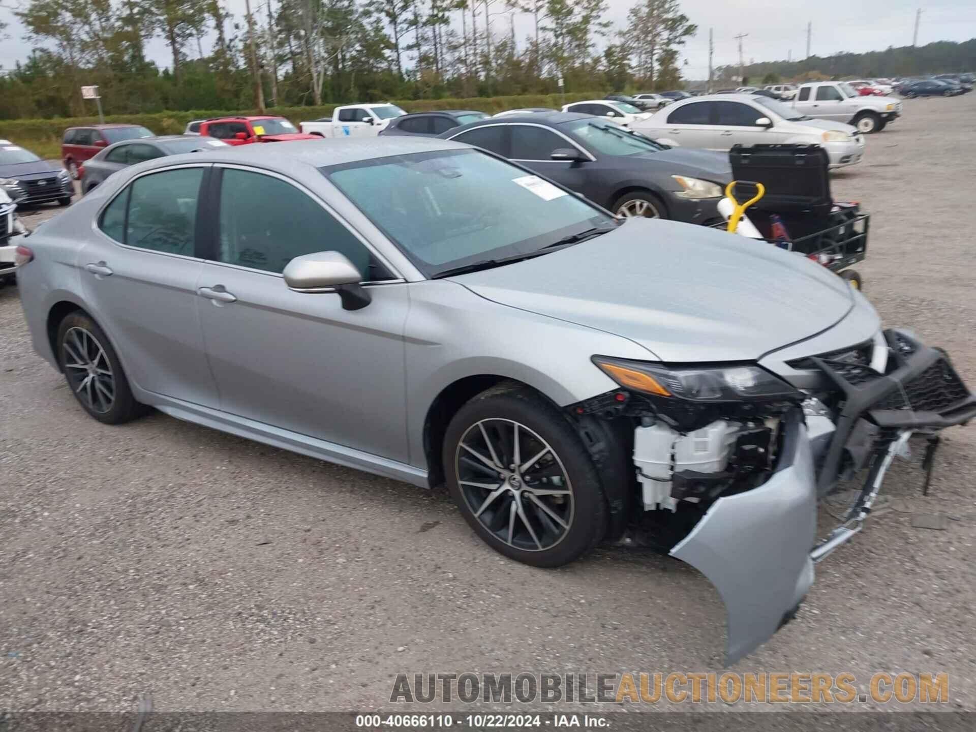 4T1G11AKXRU244998 TOYOTA CAMRY 2024