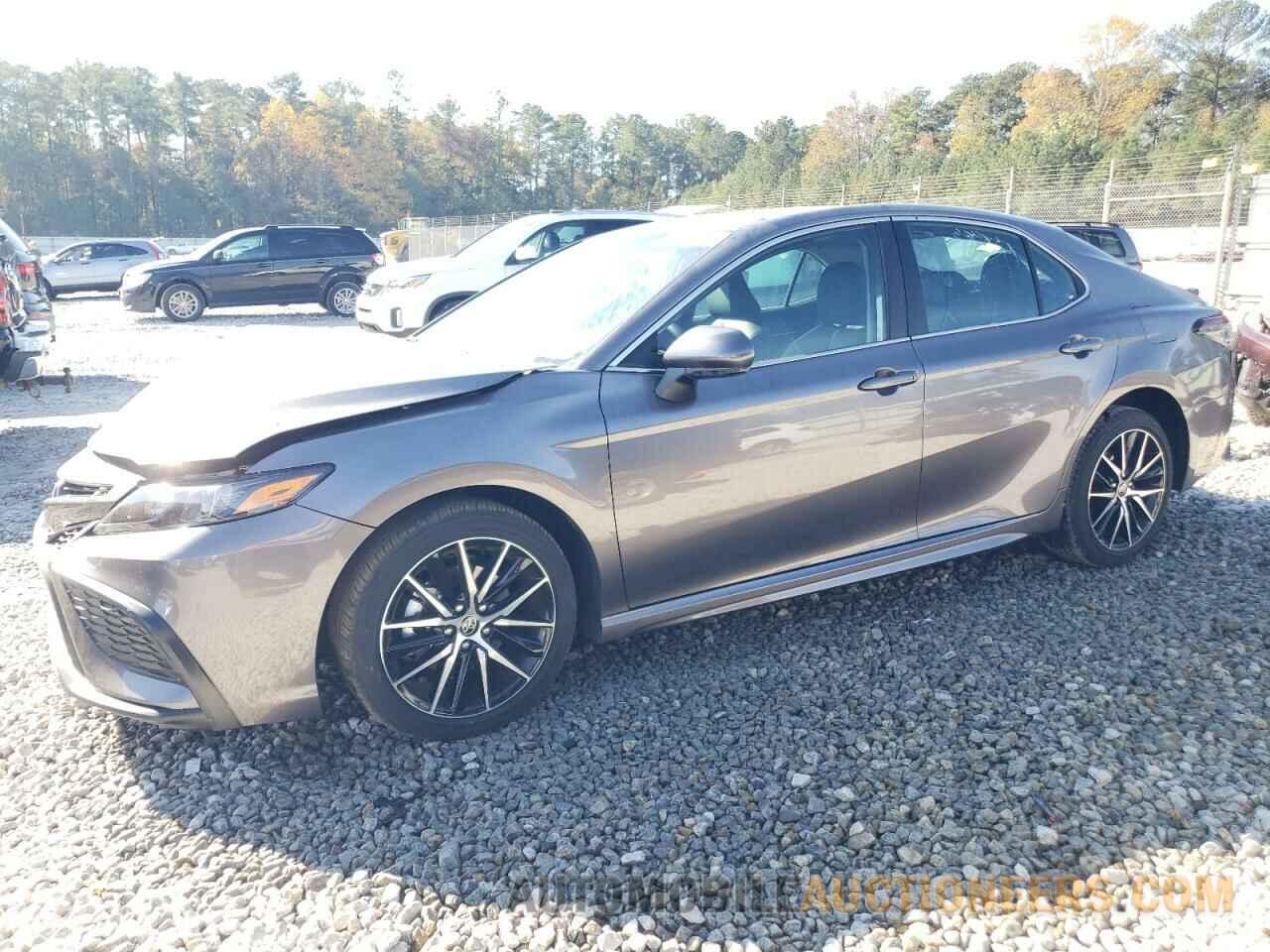 4T1G11AKXRU254107 TOYOTA CAMRY 2024