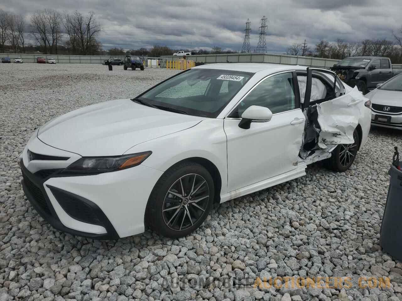 4T1G11AKXRU900505 TOYOTA CAMRY 2024