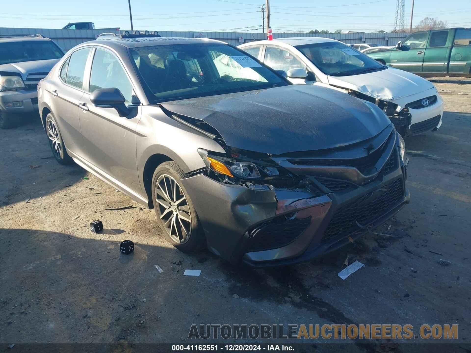 4T1G11AKXRU909009 TOYOTA CAMRY 2024