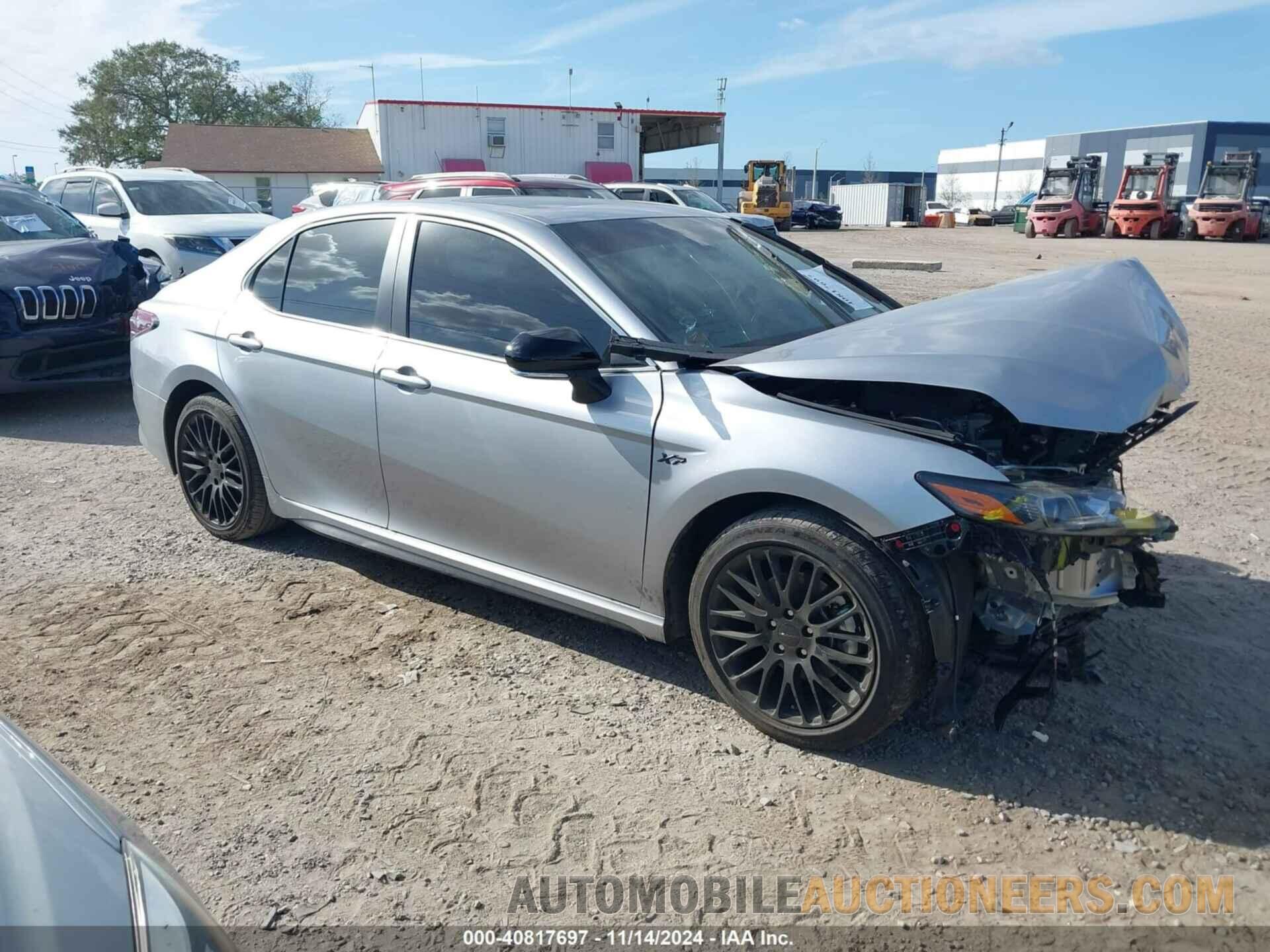 4T1G11AKXRU915702 TOYOTA CAMRY 2024