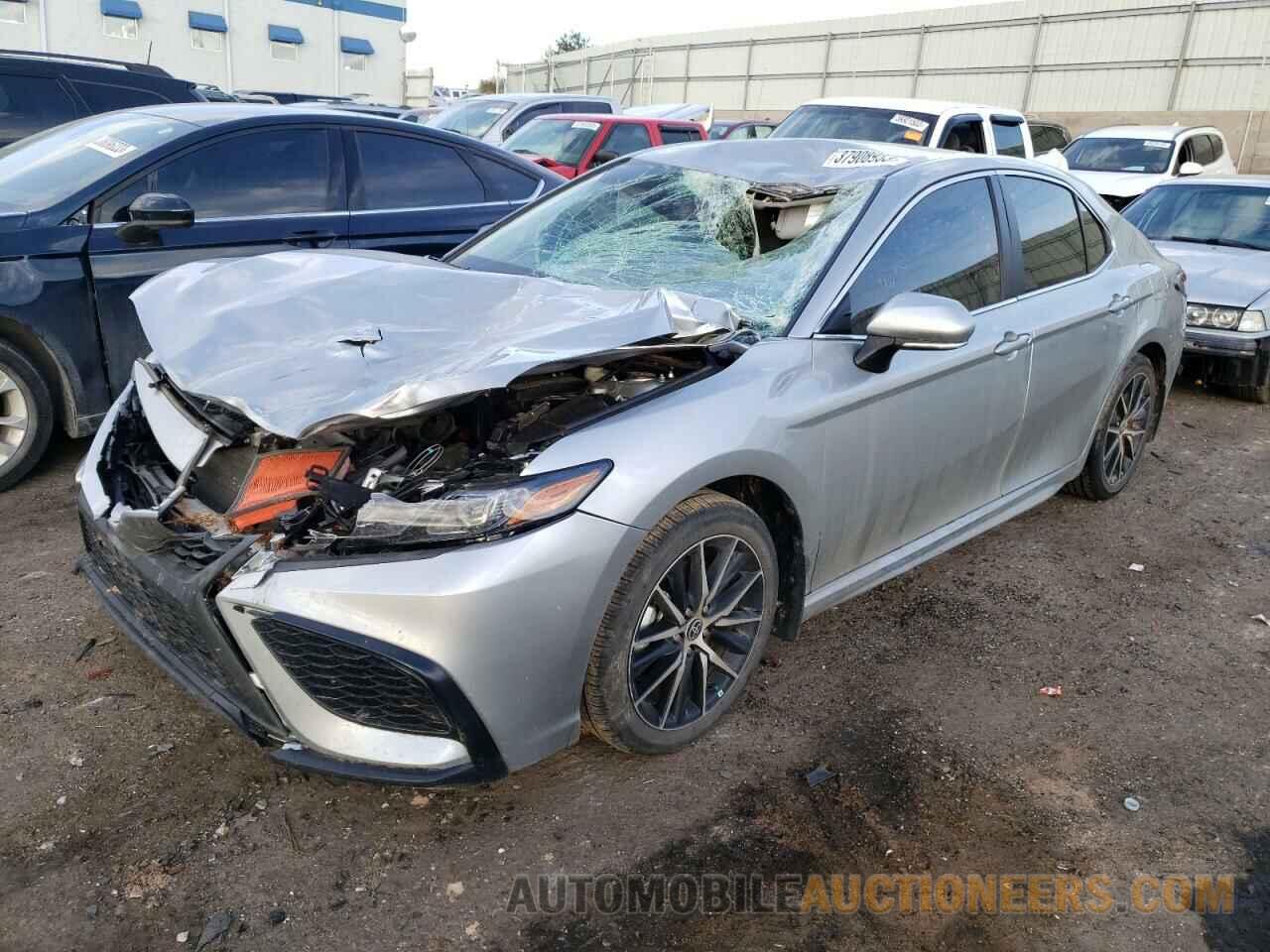 4T1G11BK0NU064955 TOYOTA CAMRY 2022