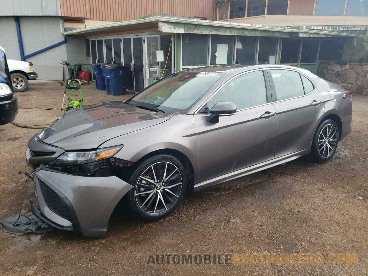 4T1G11BK0RU108183 TOYOTA CAMRY 2024