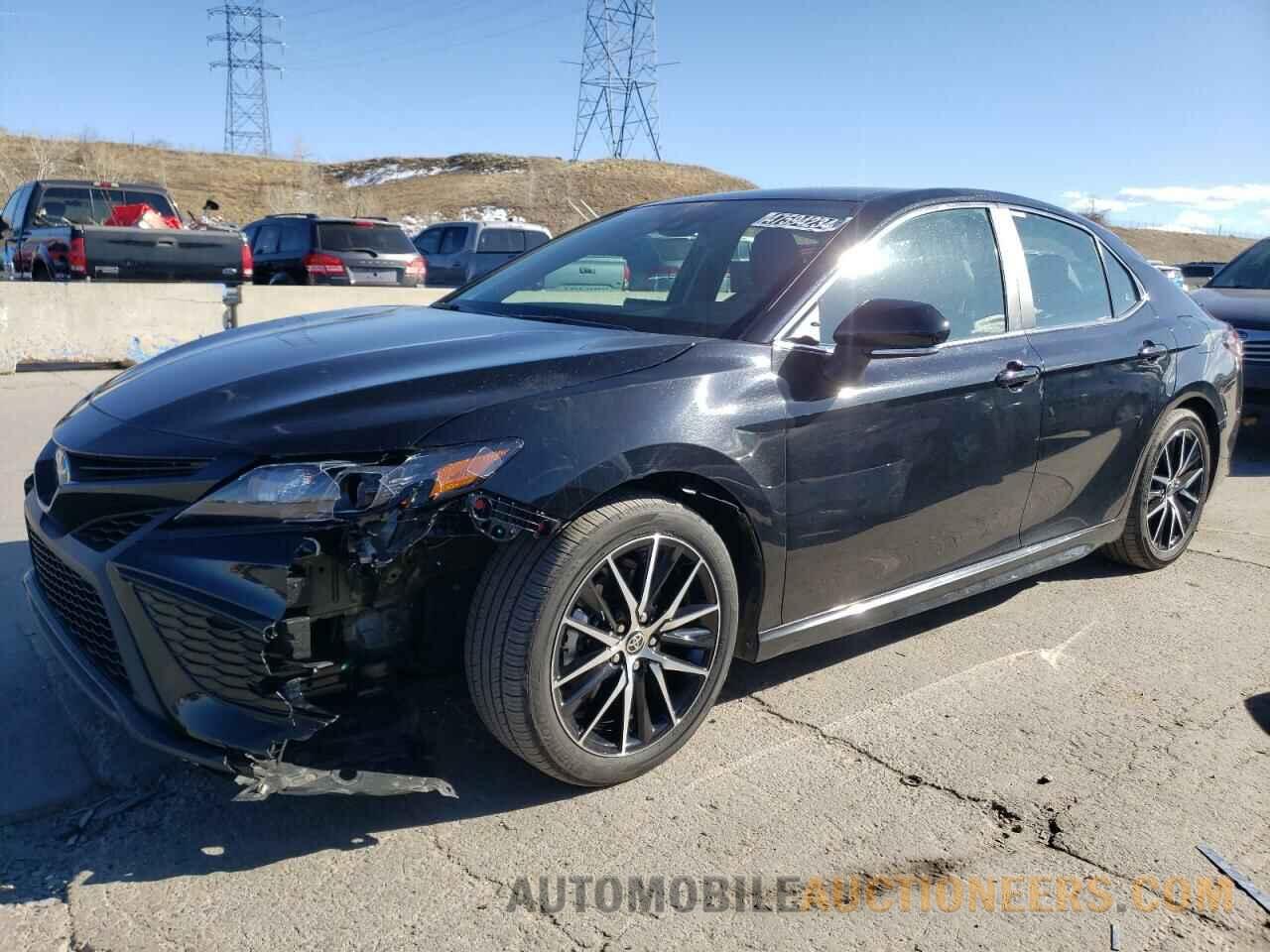 4T1G11BK0RU111276 TOYOTA CAMRY 2024