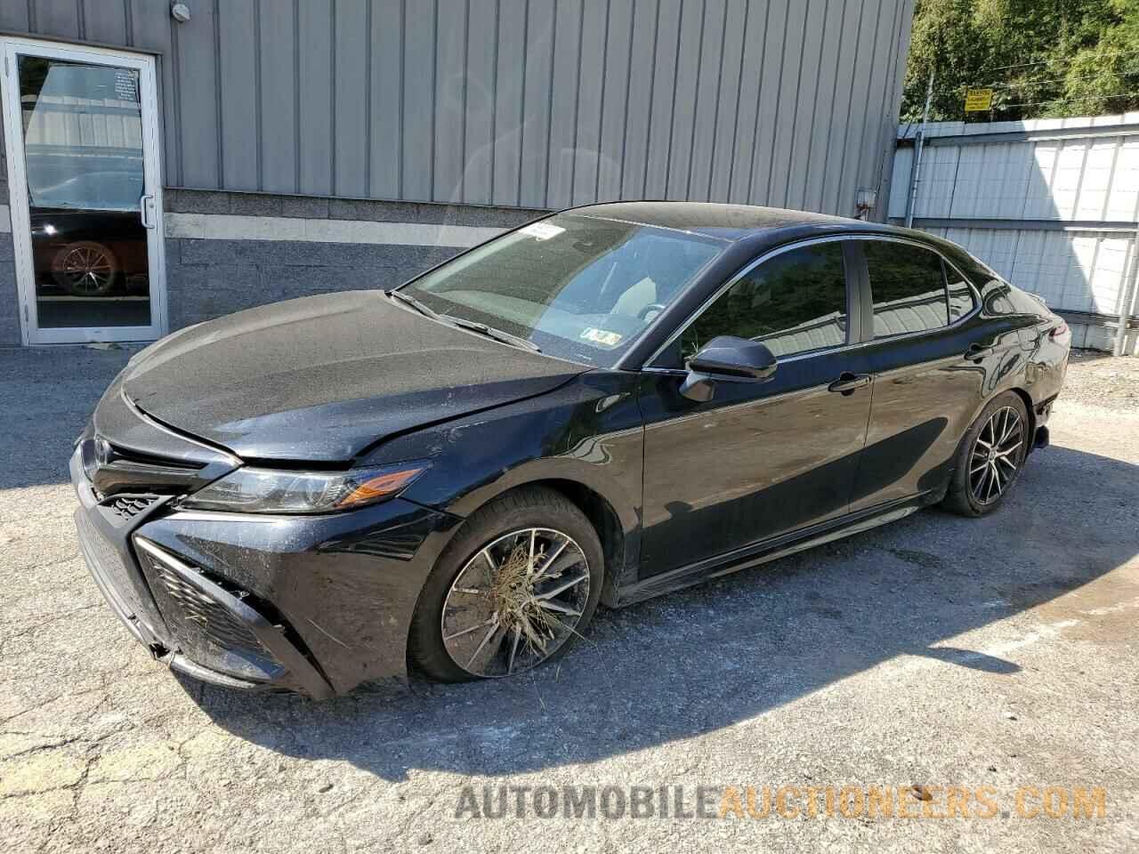 4T1G11BK1MU031140 TOYOTA CAMRY 2021