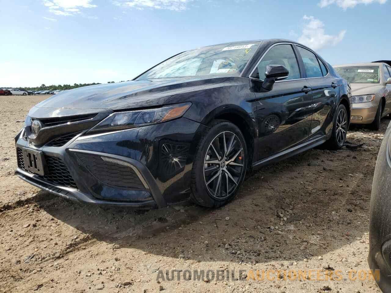 4T1G11BK1NU061112 TOYOTA CAMRY 2022