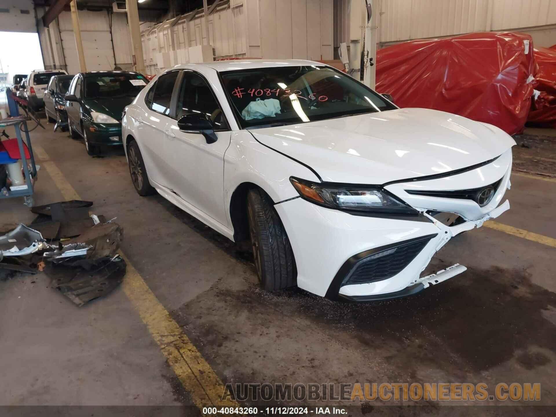 4T1G11BK1RU122772 TOYOTA CAMRY 2024