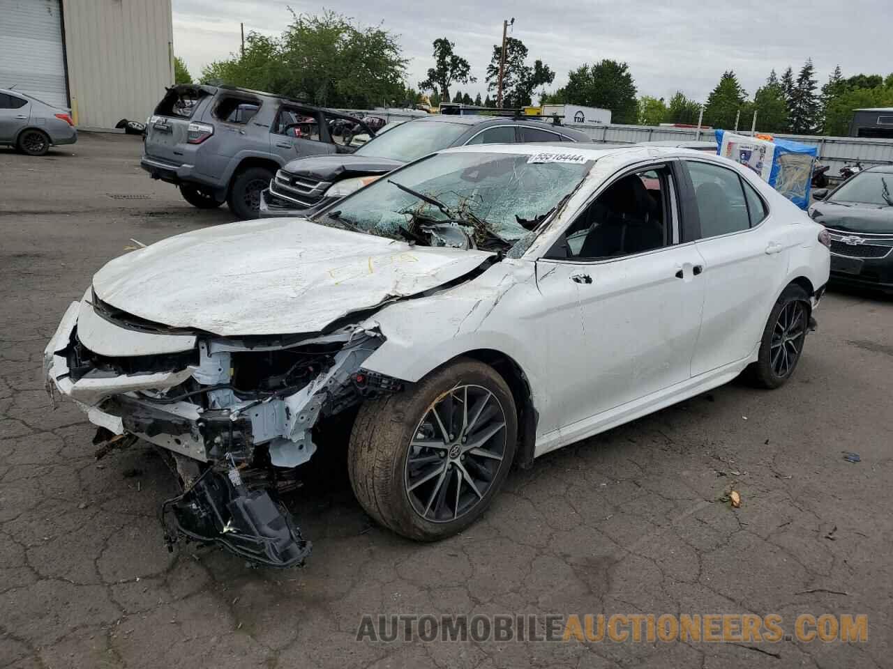 4T1G11BK1RU124859 TOYOTA CAMRY 2024