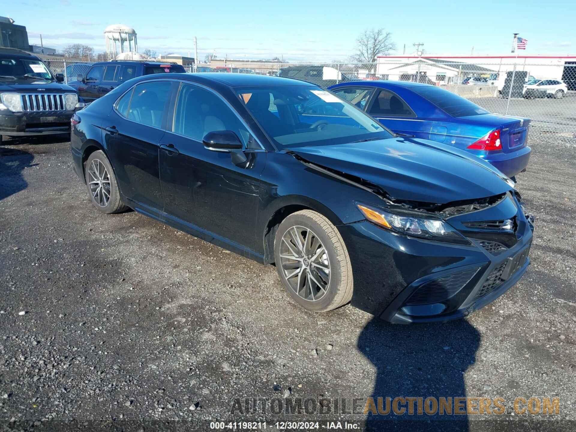 4T1G11BK1RU127714 TOYOTA CAMRY 2024