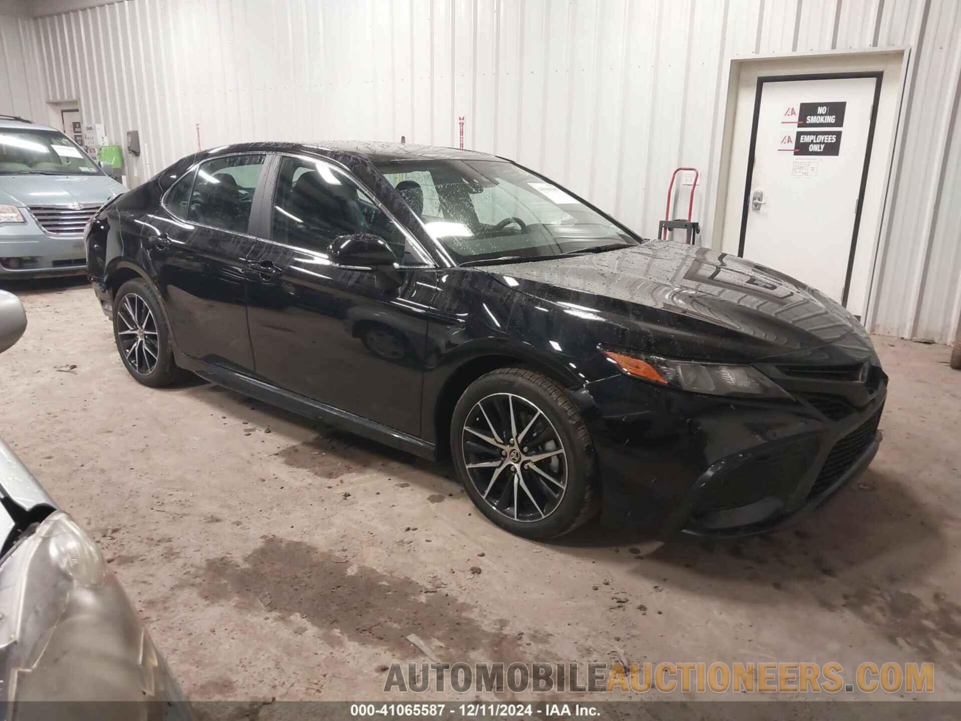 4T1G11BK1RU129415 TOYOTA CAMRY 2024