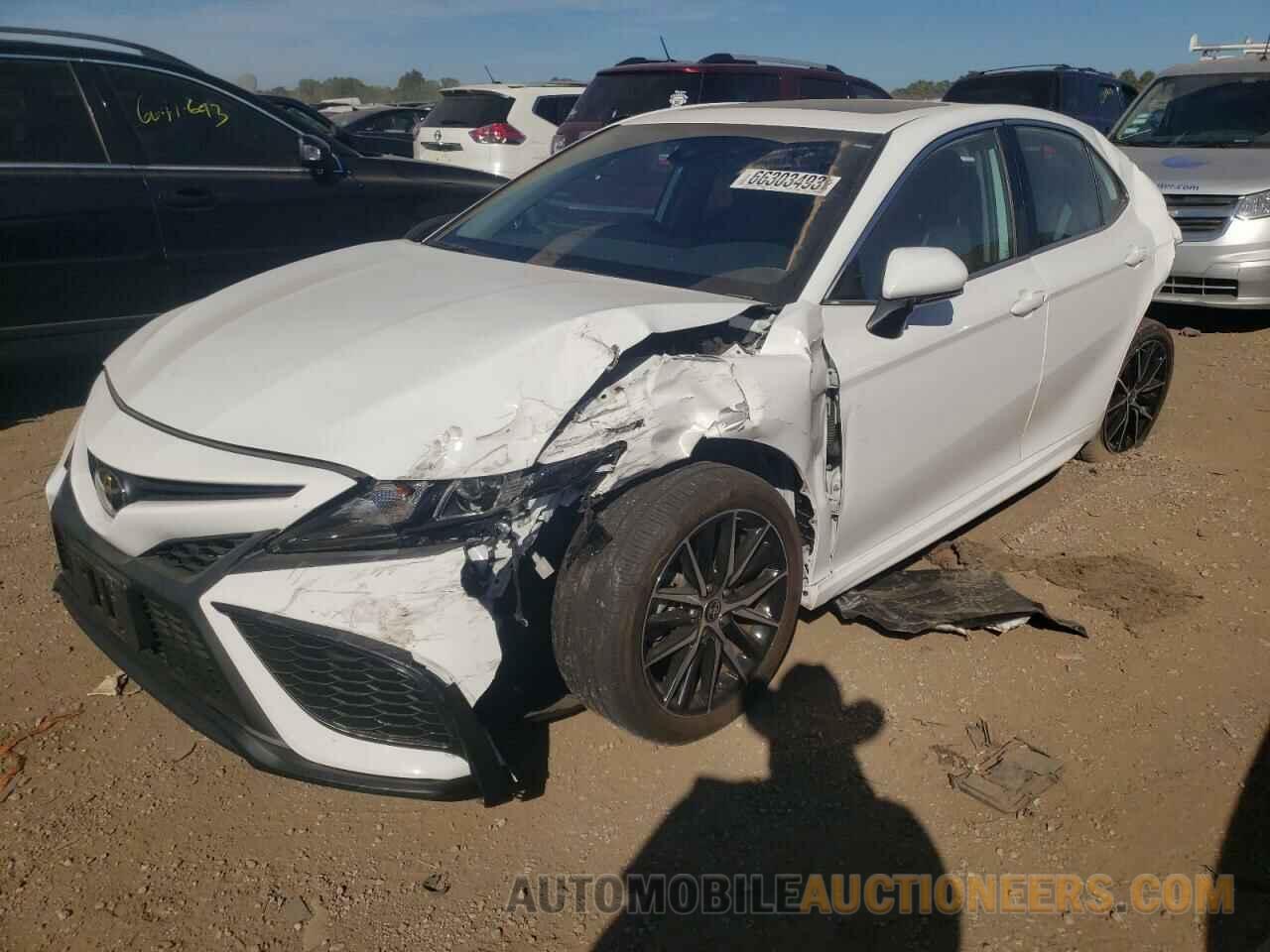 4T1G11BK2MU025024 TOYOTA CAMRY 2021