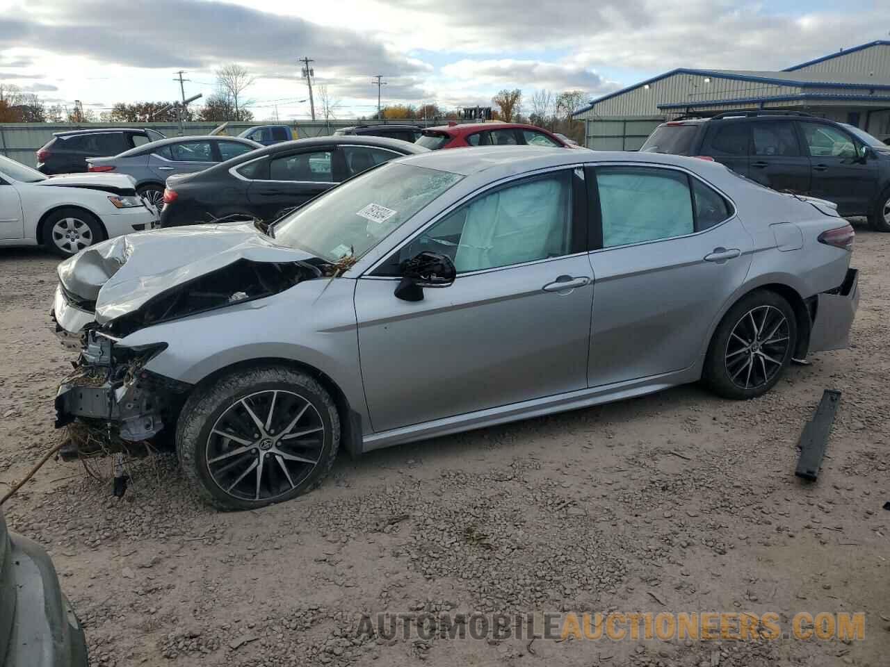 4T1G11BK2RU114762 TOYOTA CAMRY 2024