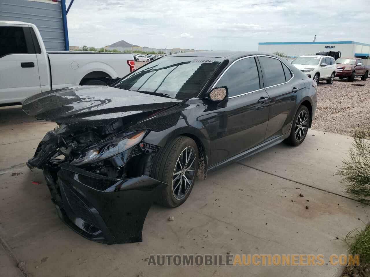 4T1G11BK2RU129178 TOYOTA CAMRY 2024