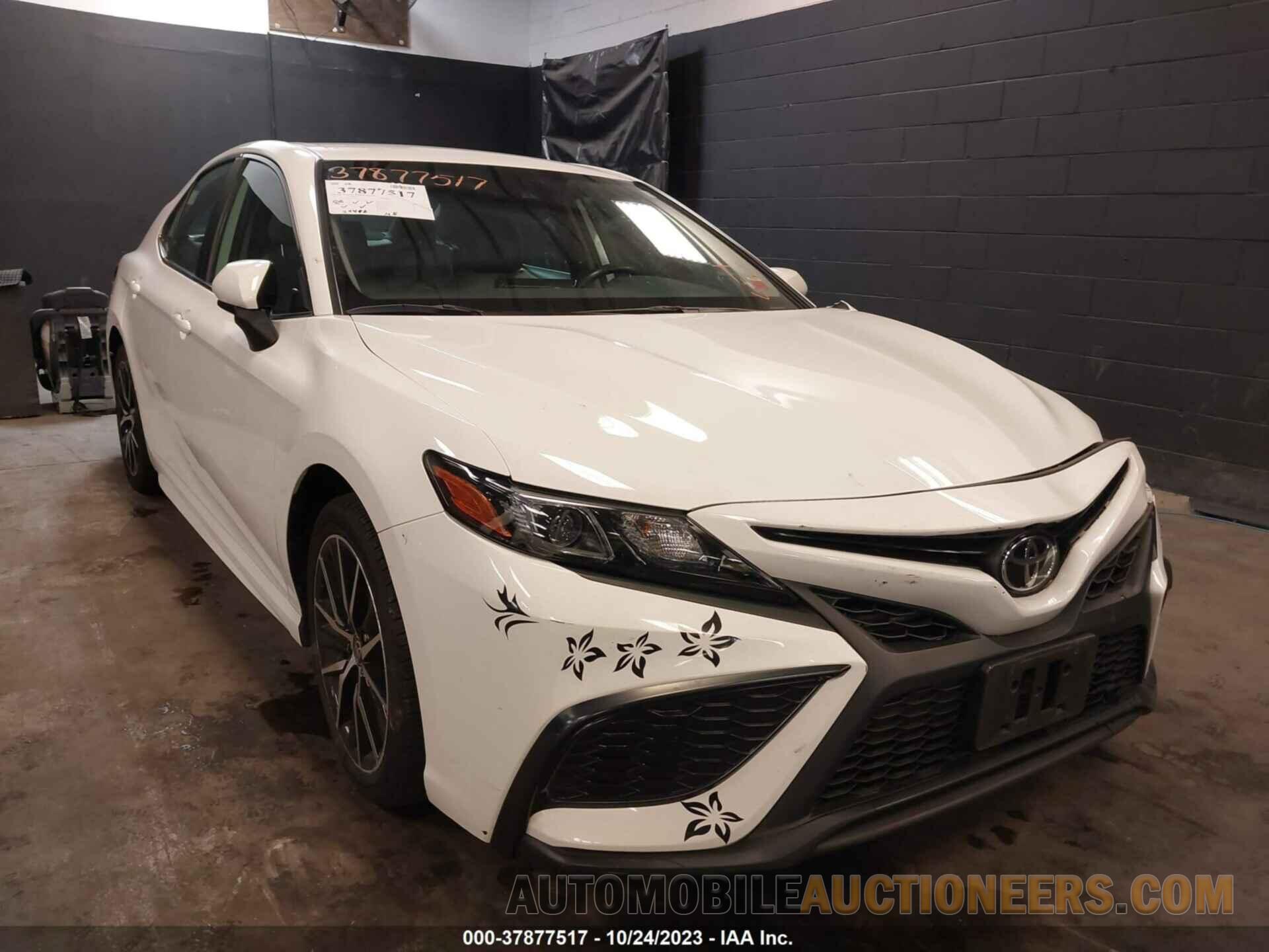 4T1G11BK3MU020141 TOYOTA CAMRY 2021