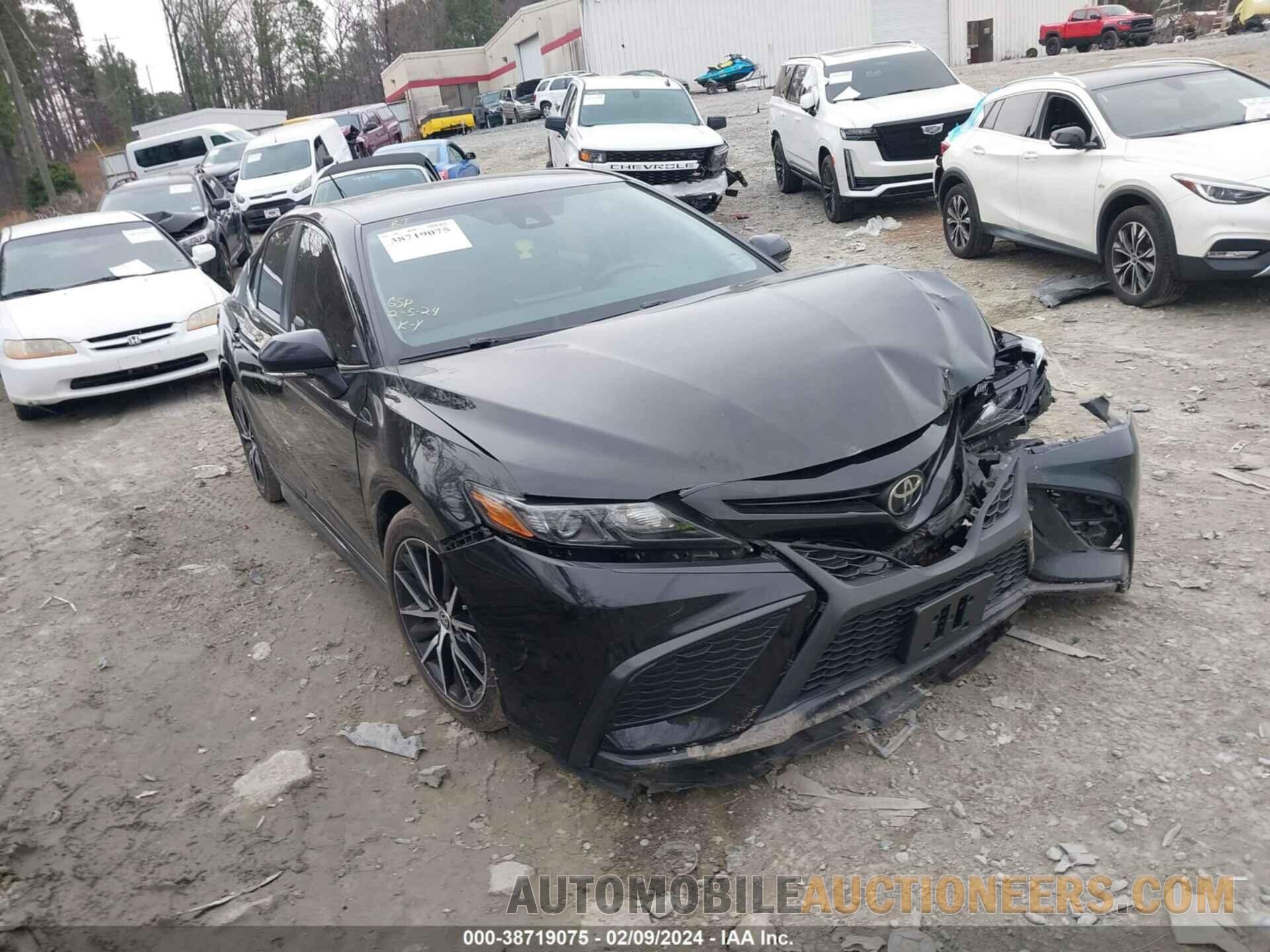 4T1G11BK3NU051858 TOYOTA CAMRY 2022