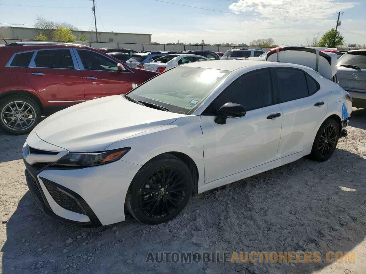 4T1G11BK4NU066515 TOYOTA CAMRY 2022