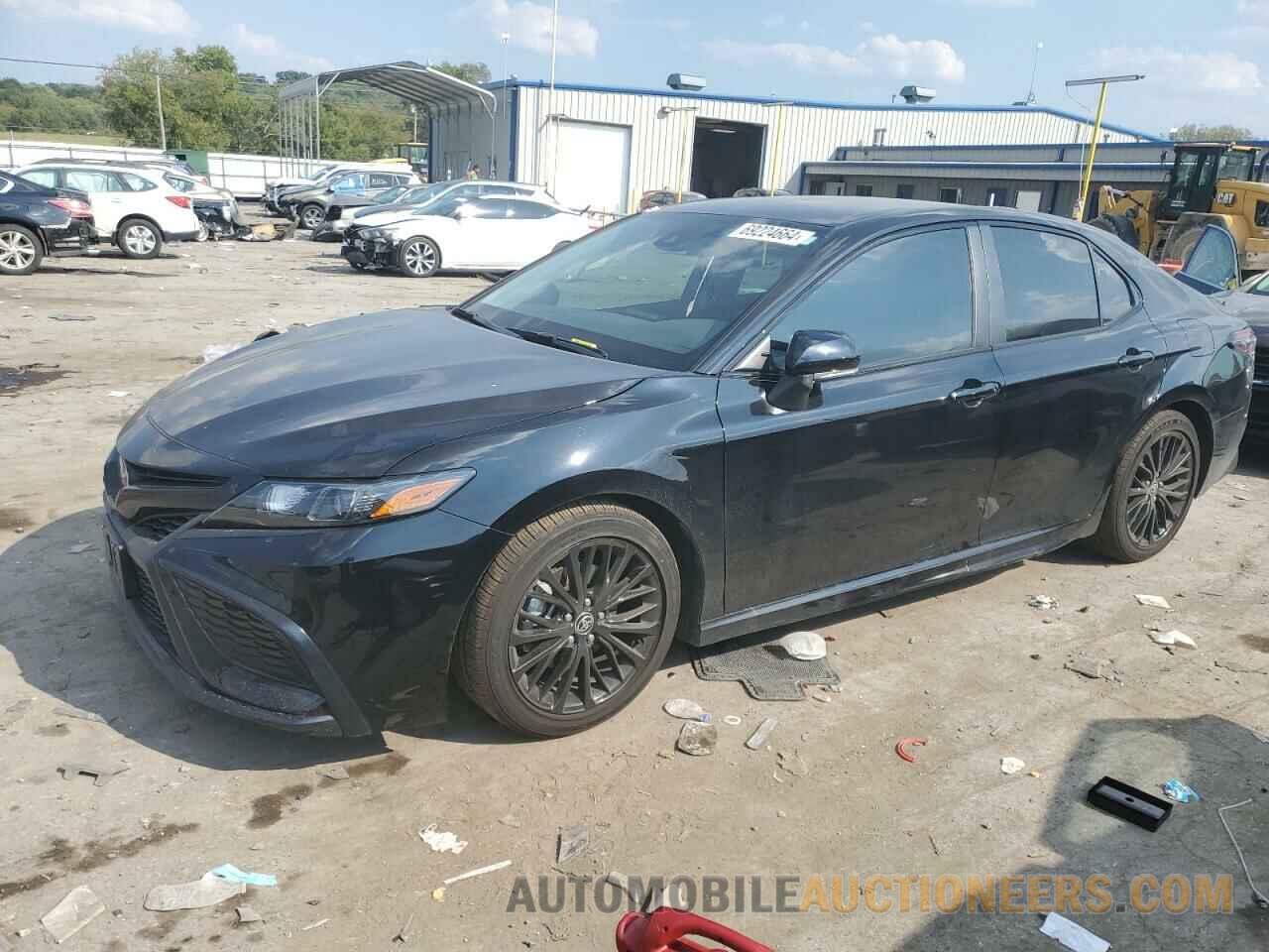 4T1G11BK4NU068944 TOYOTA CAMRY 2022